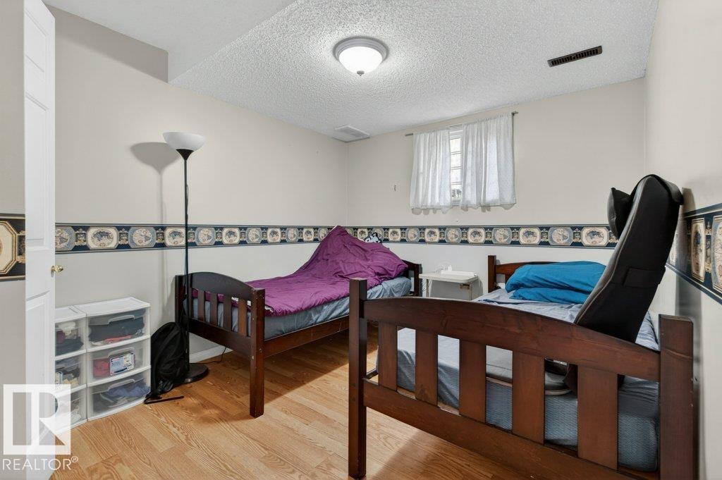 Photo 24 at 157 Kiniski Crescent NW, Kiniski Gardens, Edmonton