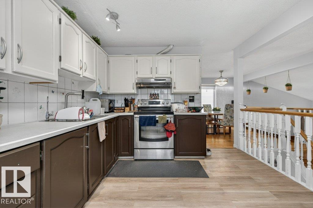 Photo 9 at 157 Kiniski Crescent NW, Kiniski Gardens, Edmonton