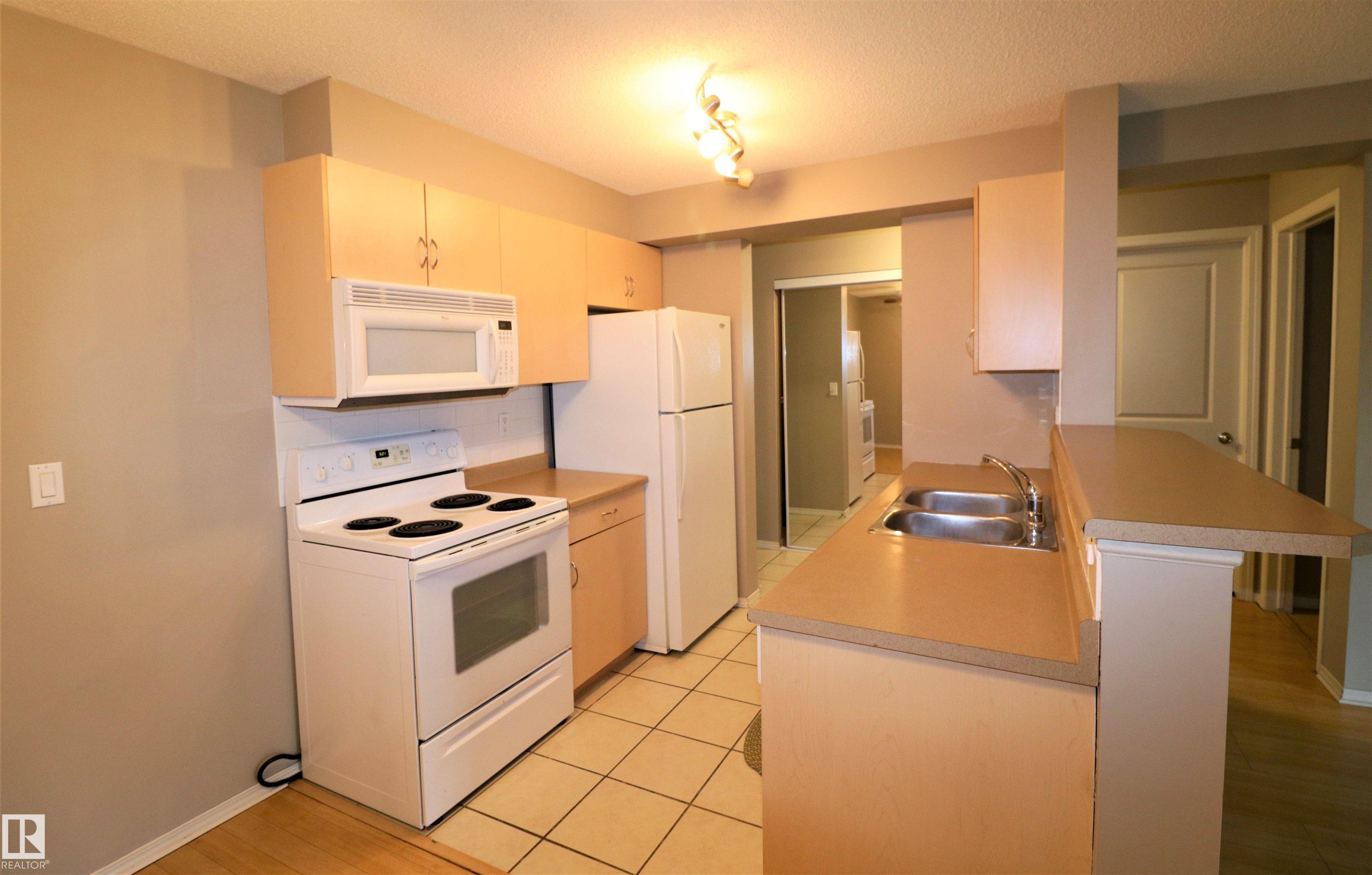 Photo 8 at 117 - 17003 67 Avenue NW, Callingwood South, Edmonton