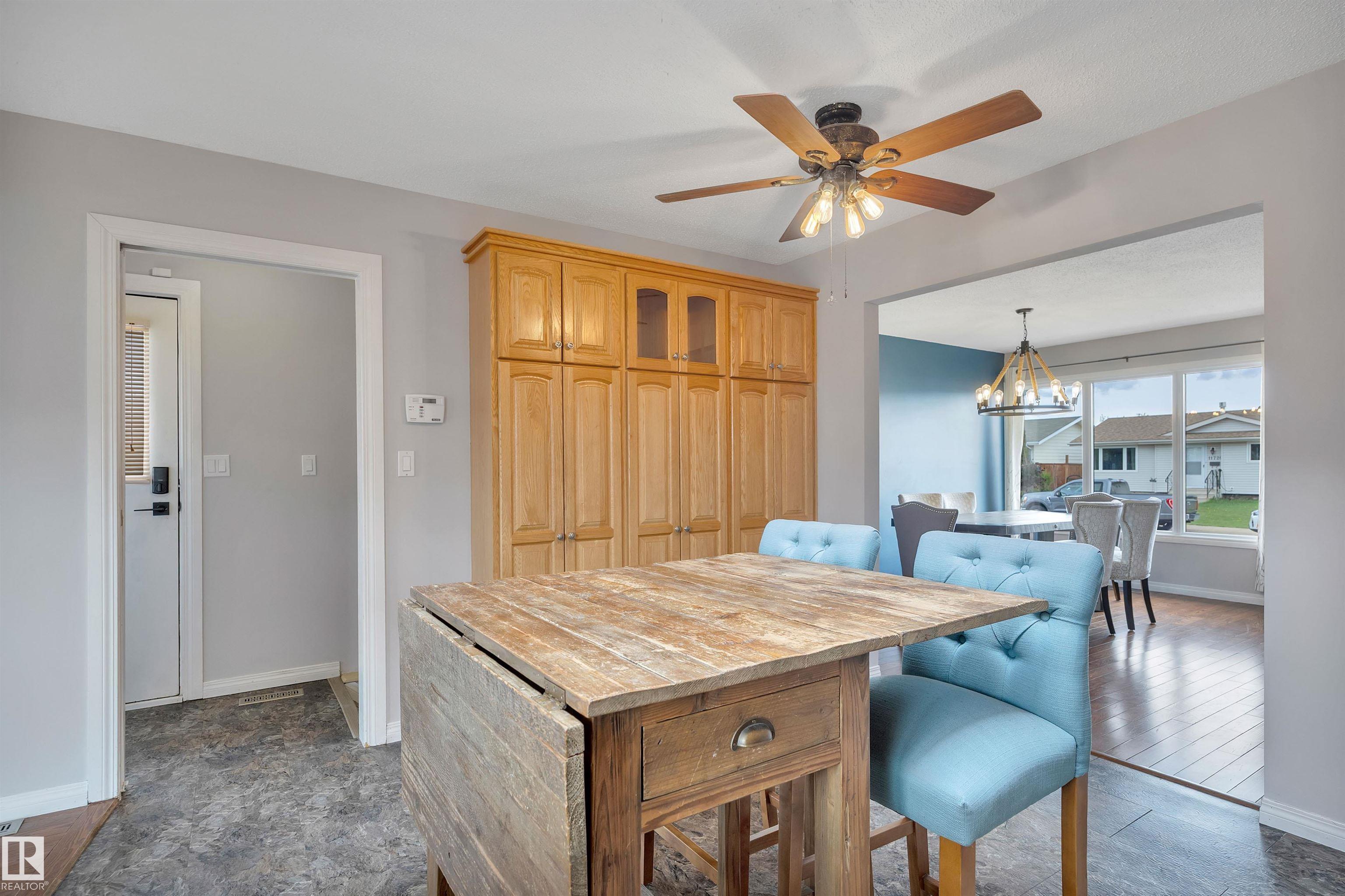 Photo 16 at 11719 152a Avenue NW, Caernarvon, Edmonton