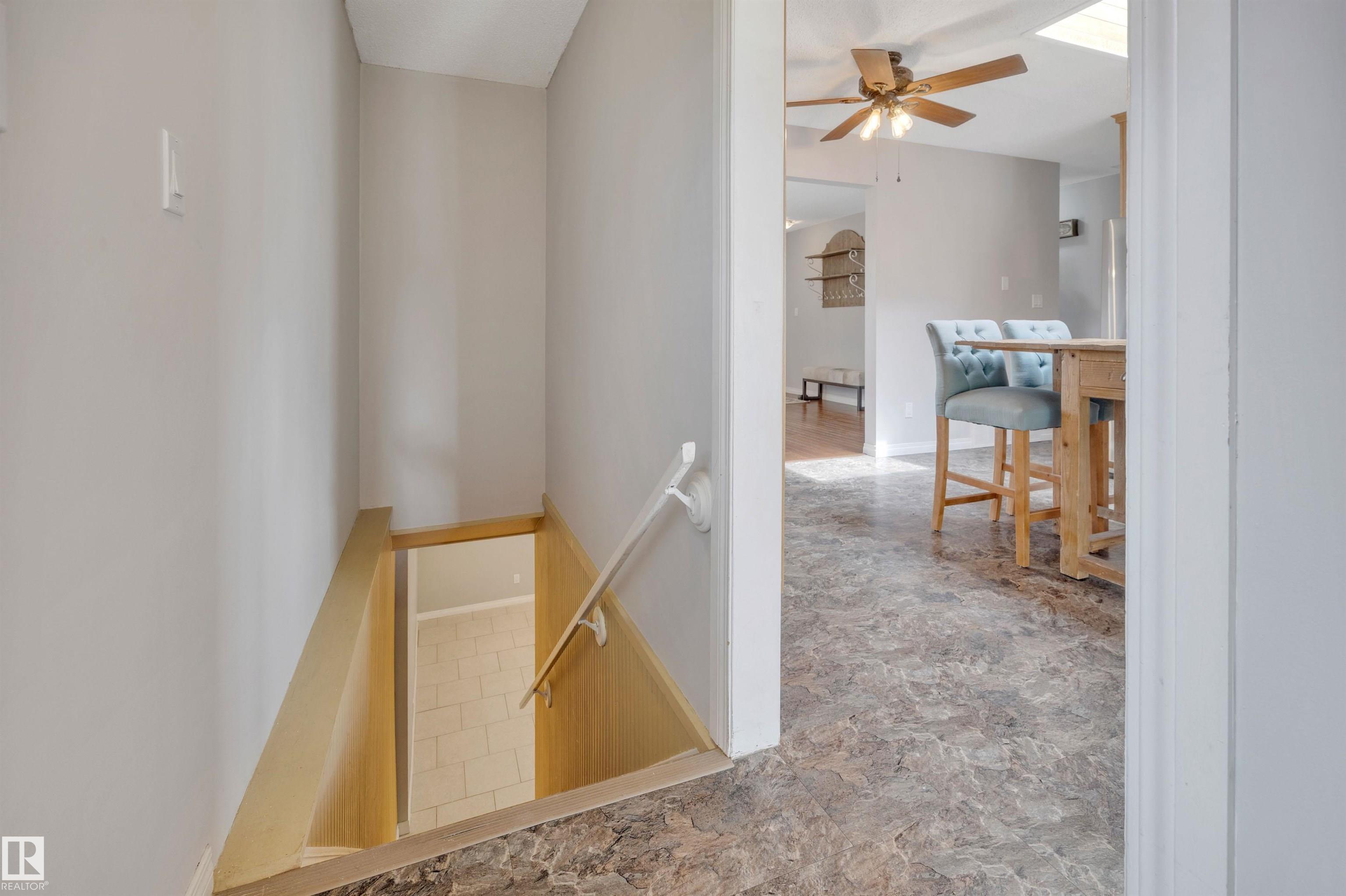 Photo 39 at 11719 152a Avenue NW, Caernarvon, Edmonton