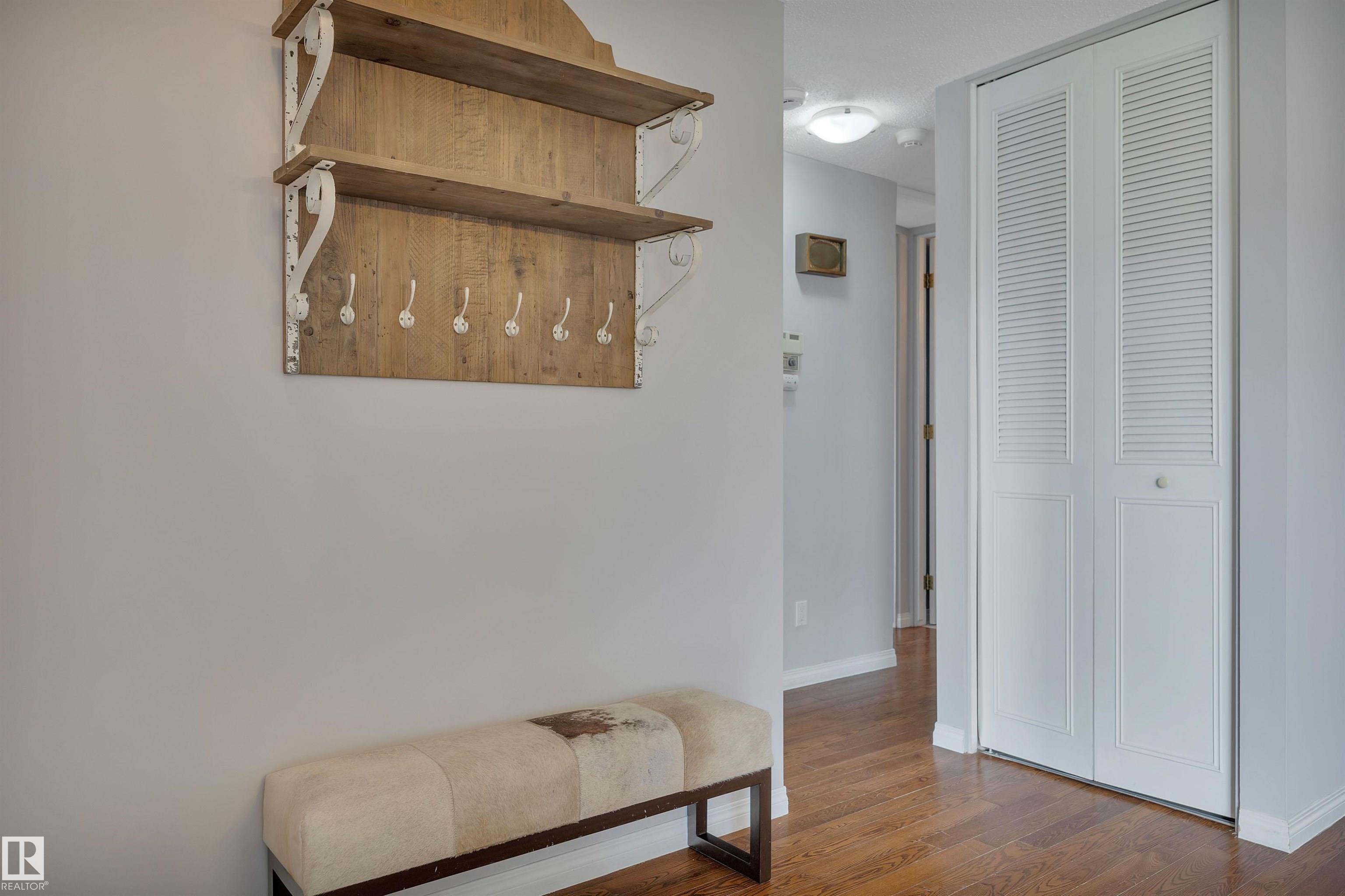 Photo 6 at 11719 152a Avenue NW, Caernarvon, Edmonton