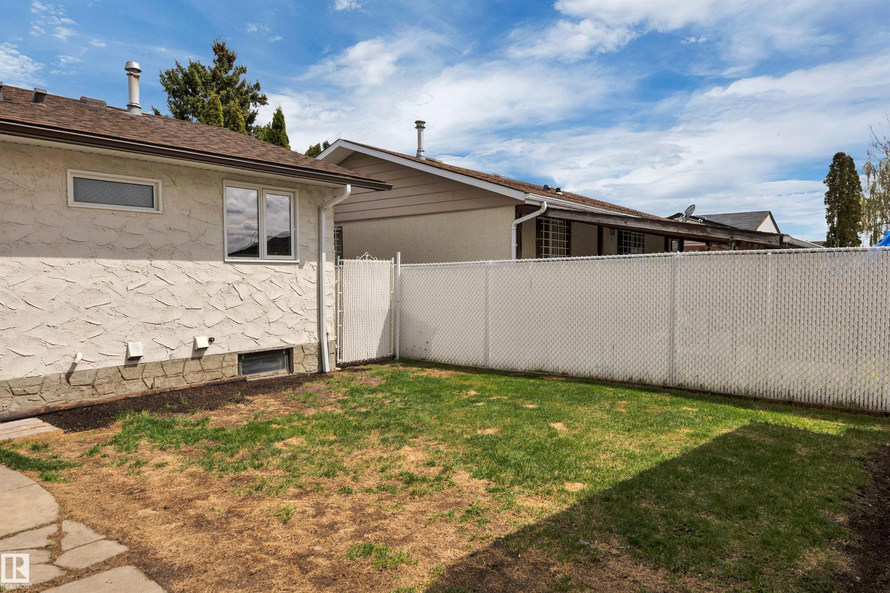 Photo 56 at 11719 152a Avenue NW, Caernarvon, Edmonton
