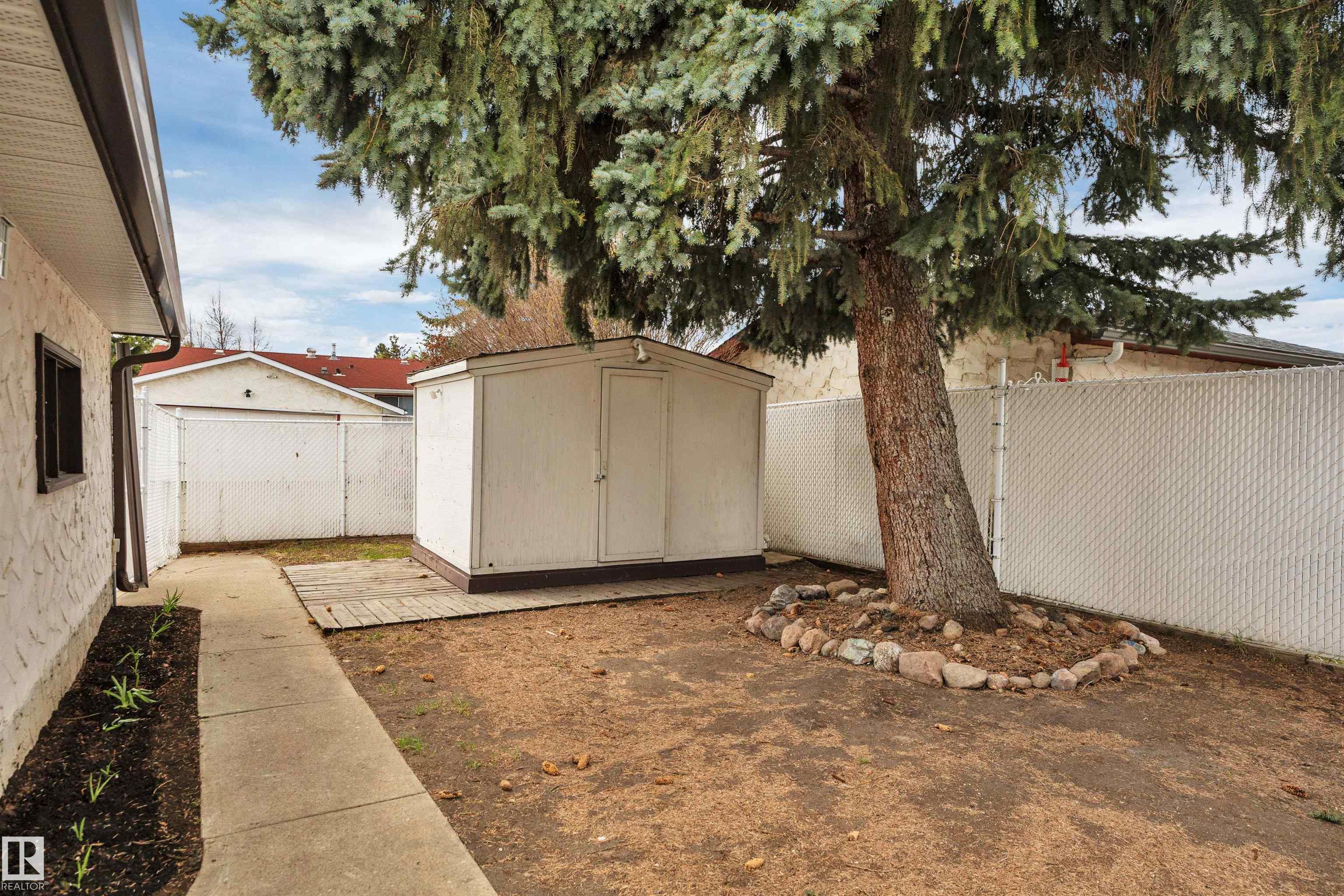 Photo 60 at 11719 152a Avenue NW, Caernarvon, Edmonton