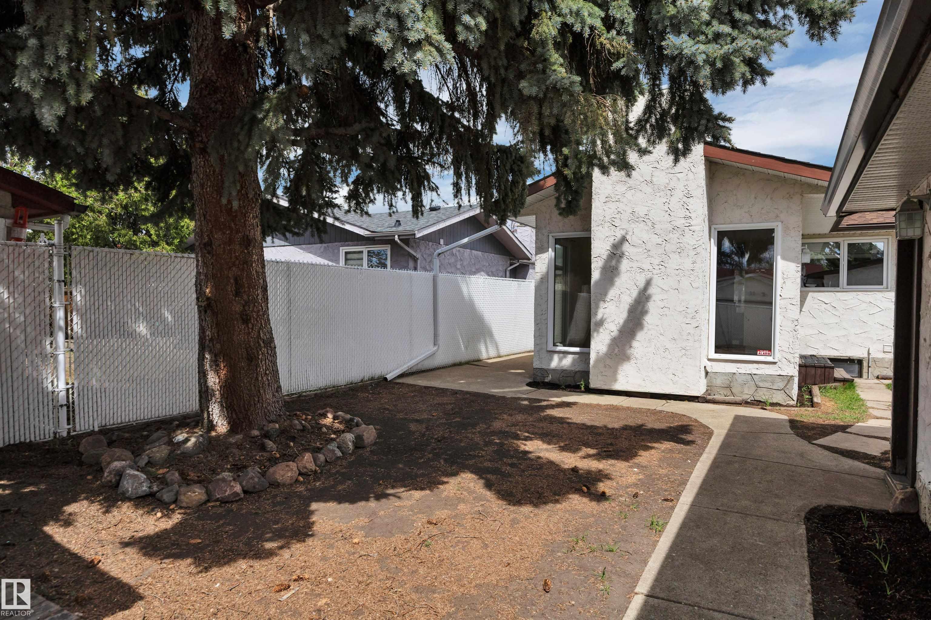 Photo 61 at 11719 152a Avenue NW, Caernarvon, Edmonton