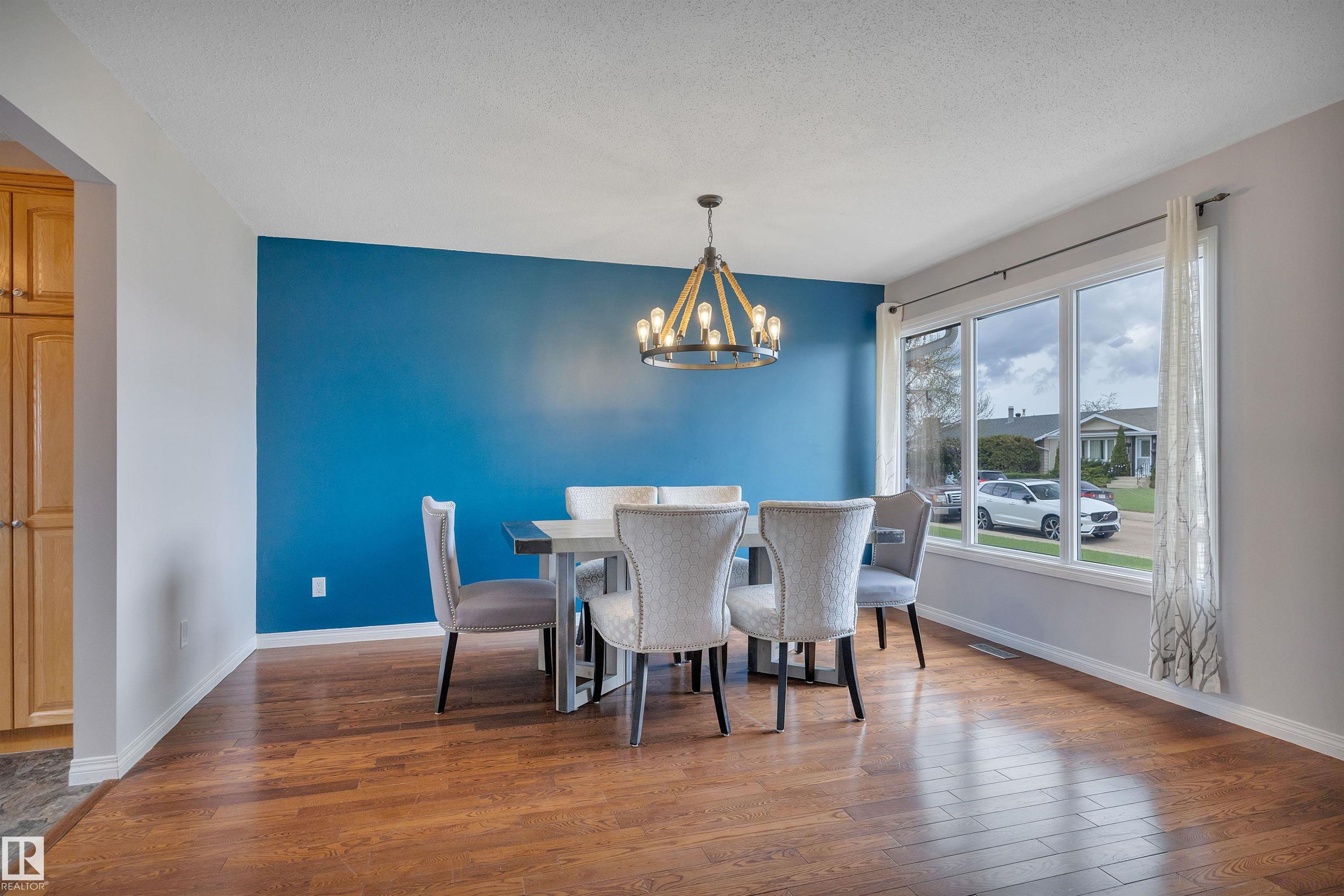 Photo 9 at 11719 152a Avenue NW, Caernarvon, Edmonton
