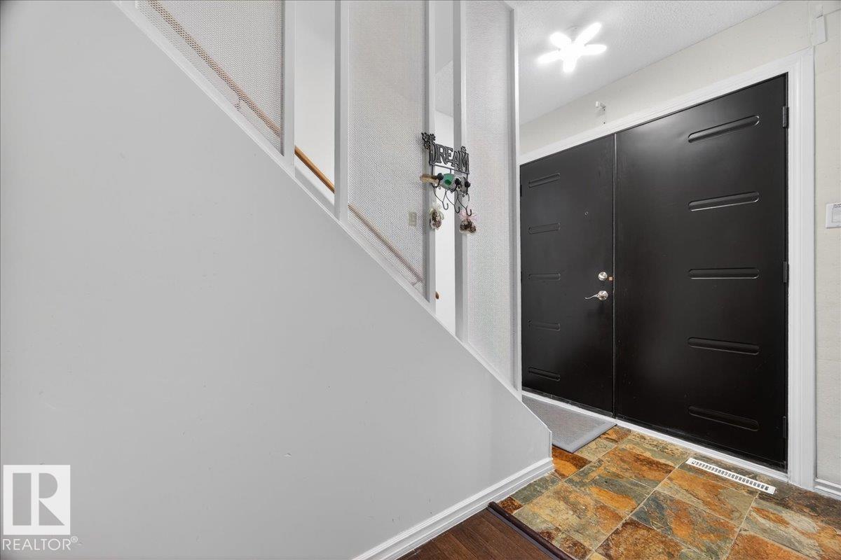 https://zimg.paragon.ice.com/ParagonImages/Property/PM/RAE/225401332/7/0/0/0c1a467f3694f36b2c0a441106fd9ebb/1/6241065d51a4652bd2b2f9e083daab57/225401332-d1a9d043-9f5f-4d21-8a0a-2751a2e826ab.JPG