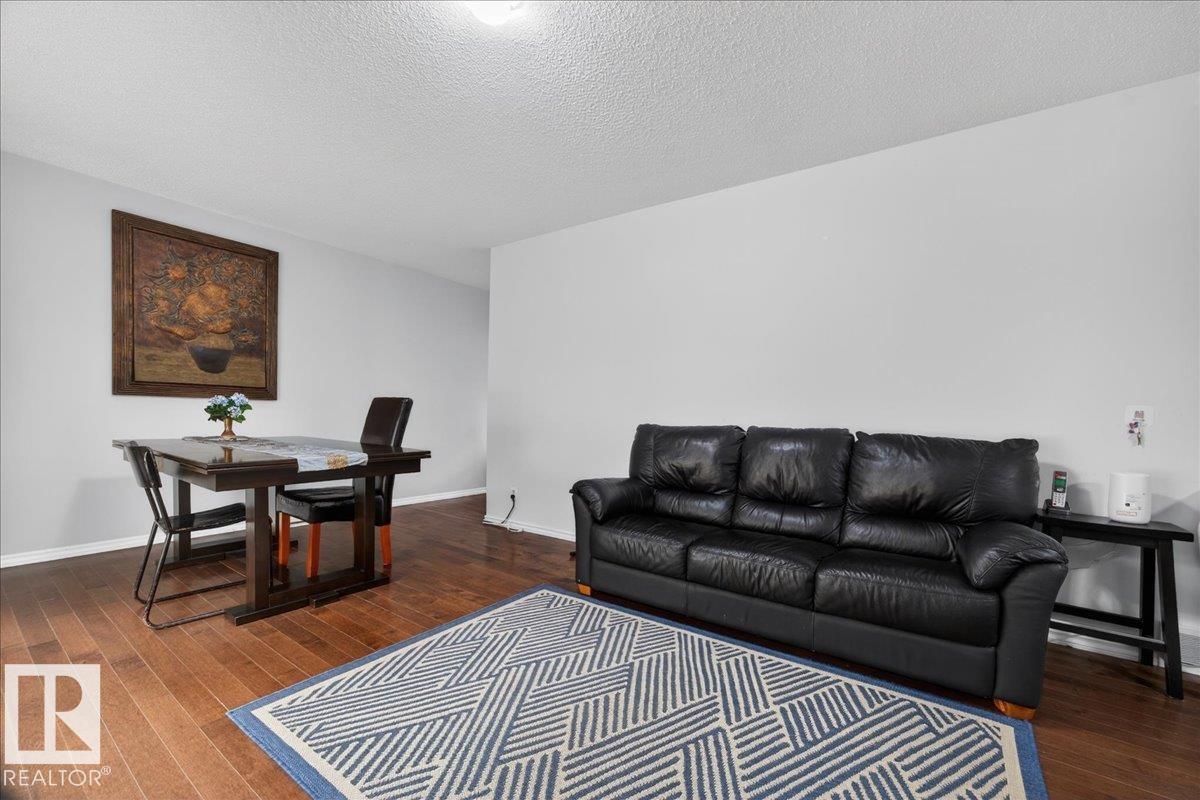 https://zimg.paragon.ice.com/ParagonImages/Property/PM/RAE/225401332/9/0/0/903fcf0d3ffe3403c0d131162526aae7/1/6241065d51a4652bd2b2f9e083daab57/225401332-122ca545-50c2-4bd8-80fa-4e4402f69d75.JPG
