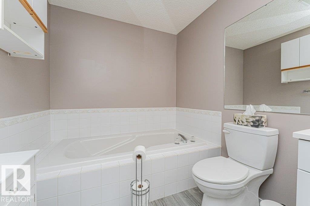 Photo 13 at 3242 38 Avenue NW, Larkspur, Edmonton