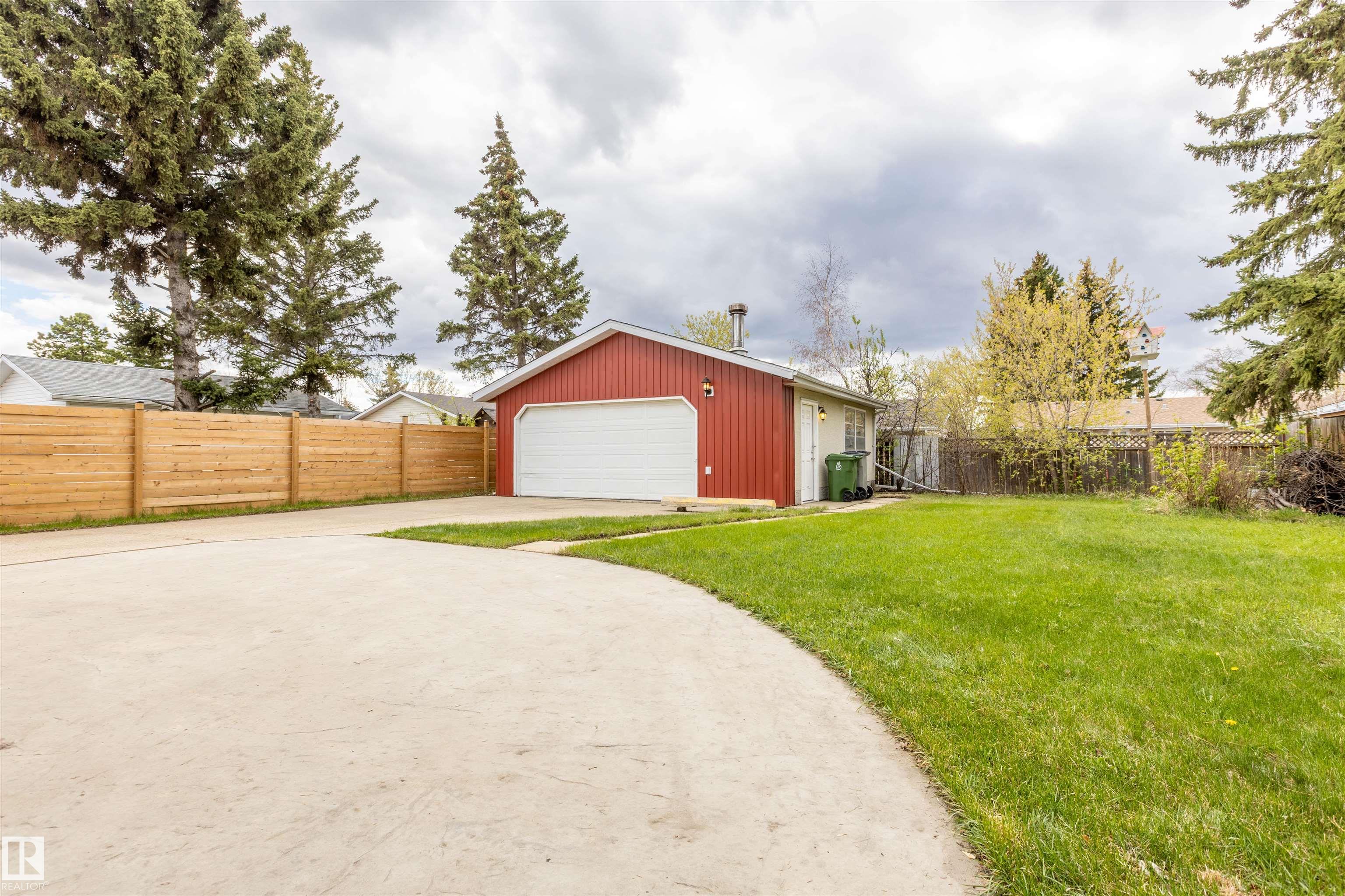 Photo 40 at 722 Grandin Drive, Morinville