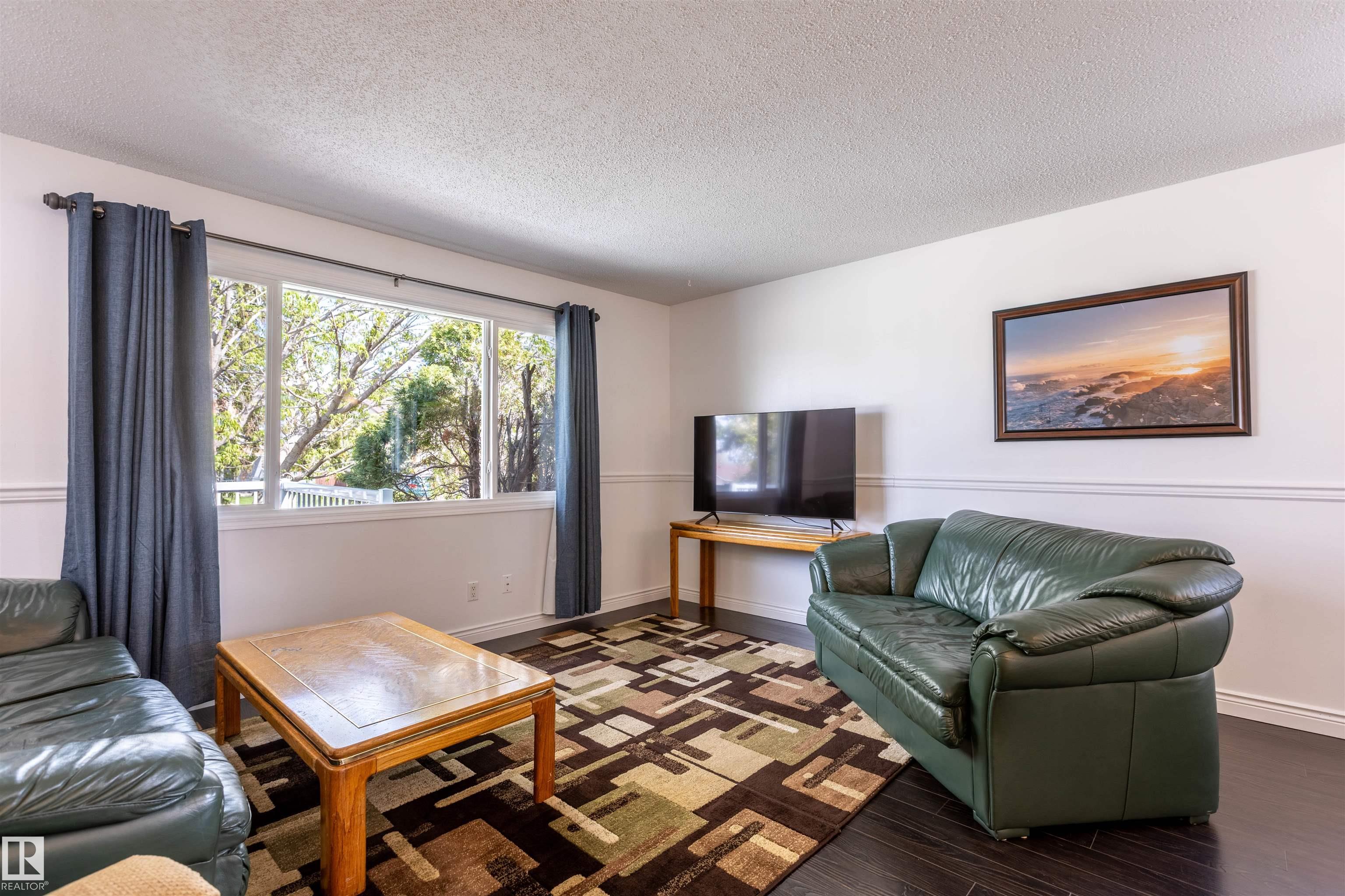 Photo 7 at 722 Grandin Drive, Morinville