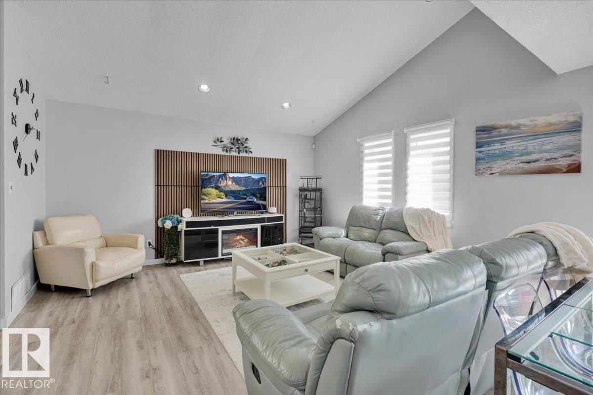 https://zimg.paragon.ice.com/ParagonImages/Property/PM/RAE/225401344/6/0/0/5fc9ee56b969f2cd9be3f5d2b583a7f8/1/bdc369511dcd0b6e80f12e59b9516262/225401344-22D1BD6B-A8B9-42C4-948E-9EB9A3647931.JPG