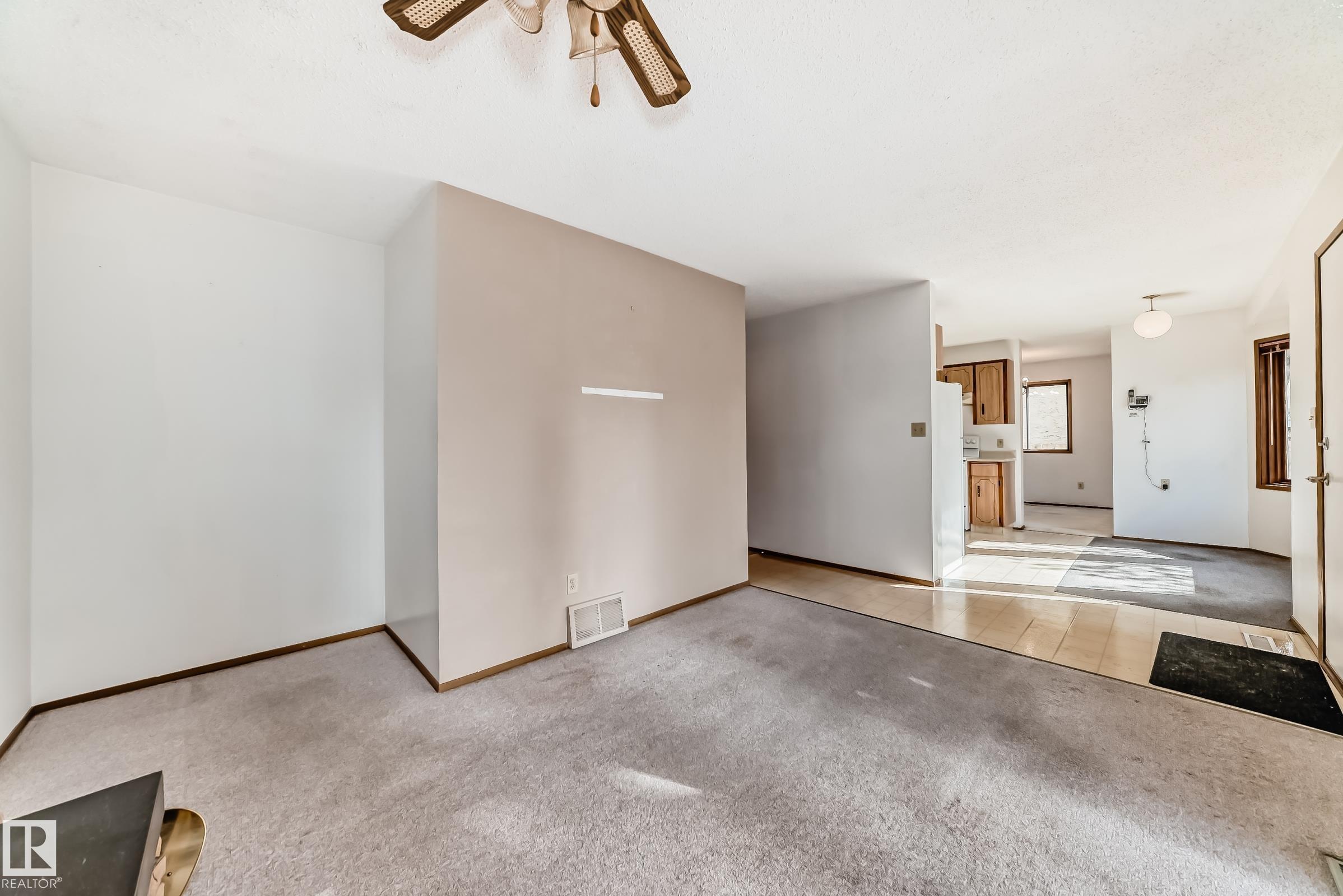 https://zimg.paragon.ice.com/ParagonImages/Property/PM/RAE/225401347/14/0/0/47d2f5f9adeb5e4d0e70b49df2396714/1/1f7014cb32c0a5c80bb9f10fcde7fa67/225401347-39dcef22-0e7b-43cc-957a-ba1fbb7499bf.JPG