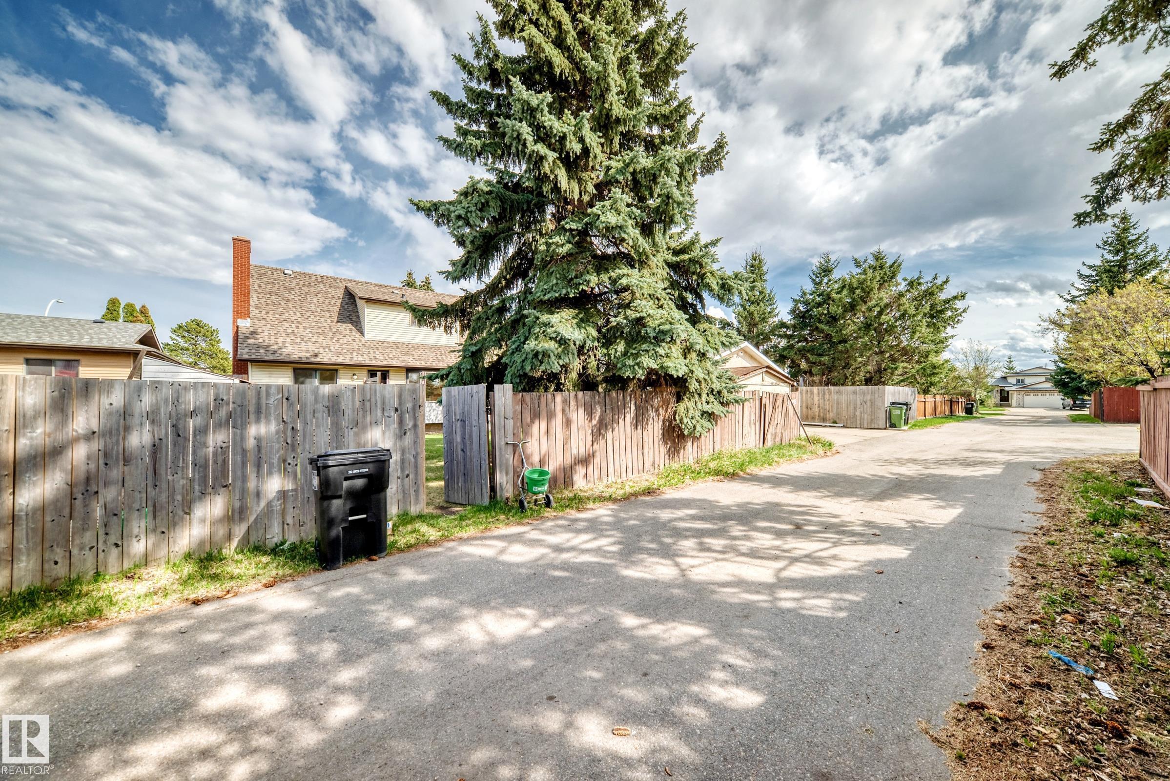 https://zimg.paragon.ice.com/ParagonImages/Property/PM/RAE/225401347/39/0/0/b6f0f1db29f08c102955a068f0371a72/1/1f7014cb32c0a5c80bb9f10fcde7fa67/225401347-4edf2c47-9703-4b7f-8c4b-4553efedd0e0.JPG
