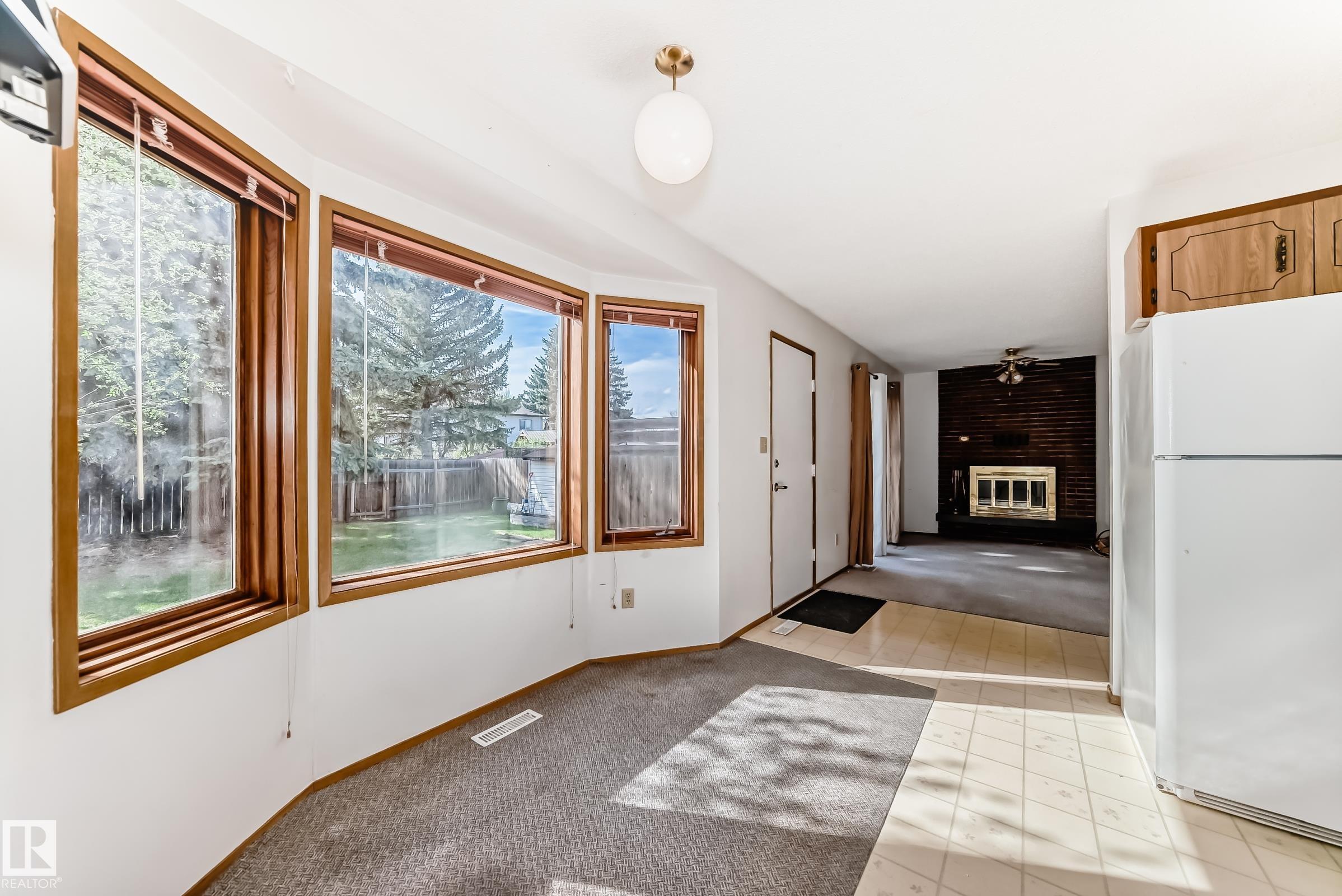 https://zimg.paragon.ice.com/ParagonImages/Property/PM/RAE/225401347/9/0/0/8b9bf36d3b983b51d7a495659cb5fd07/1/1f7014cb32c0a5c80bb9f10fcde7fa67/225401347-177fbca1-c04e-4b44-a871-193b482a4a8d.JPG