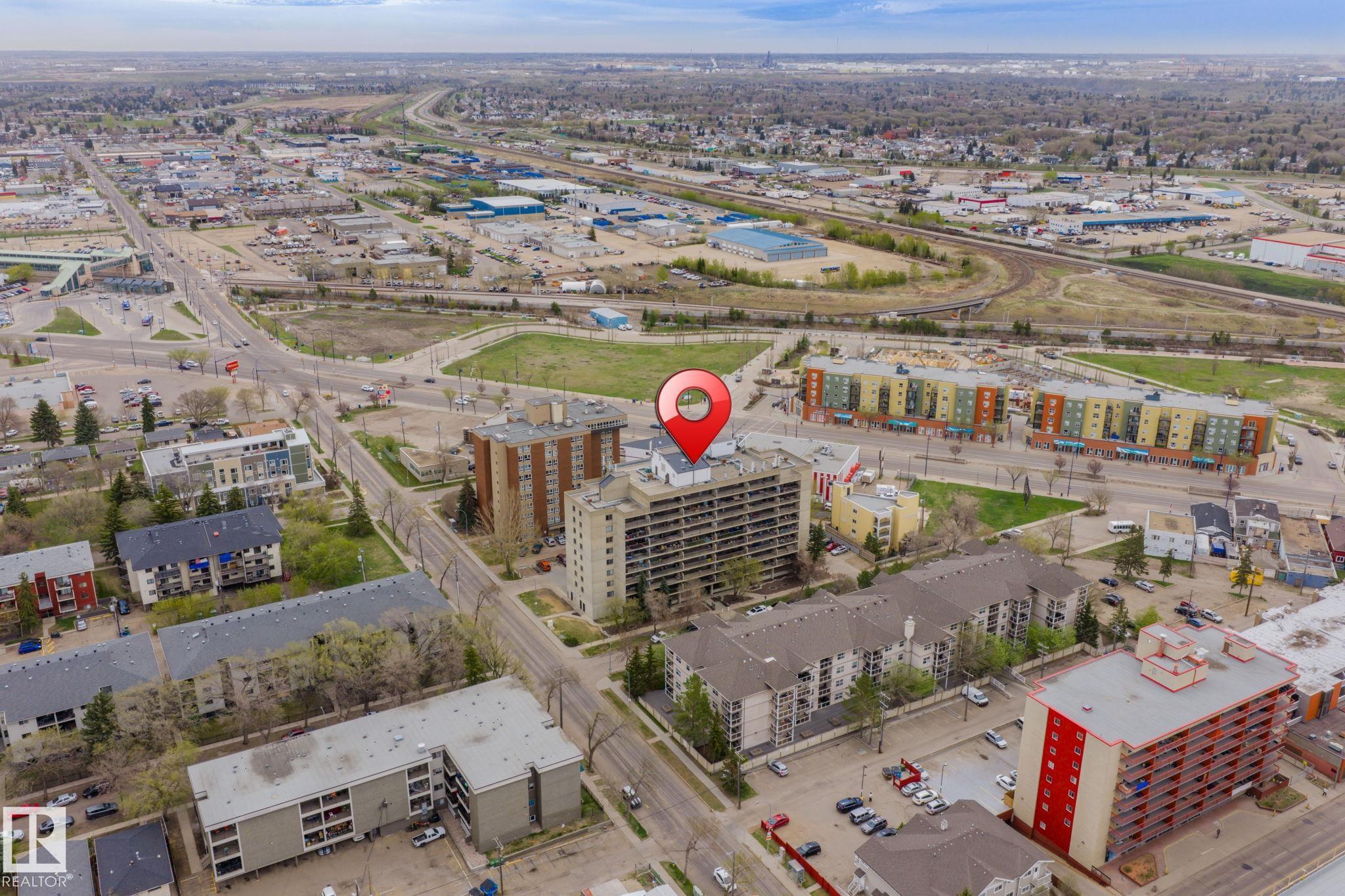 https://zimg.paragon.ice.com/ParagonImages/Property/PM/RAE/225401353/26/0/0/1eed71a072dc8e2c1714a8ff422d9c20/1/e981c9777748563f218fc0f77ef197b6/225401353-c006a60a-18b5-4be9-8ab7-df9c20873e79.JPG