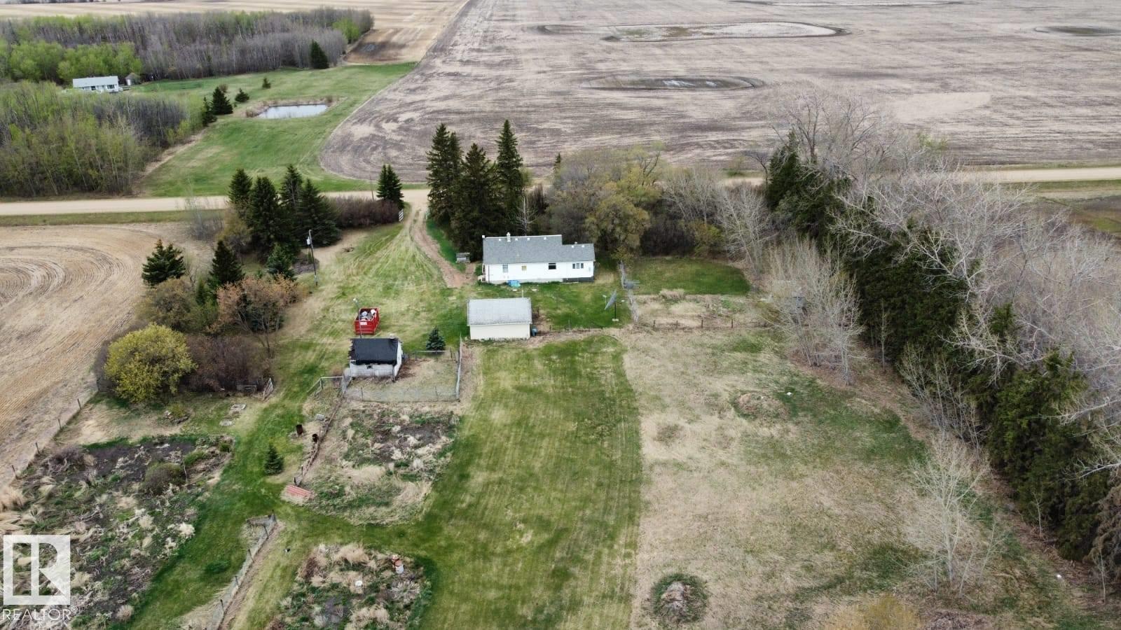 Photo 8 at 55117 Rr 233, None, Rural Sturgeon County