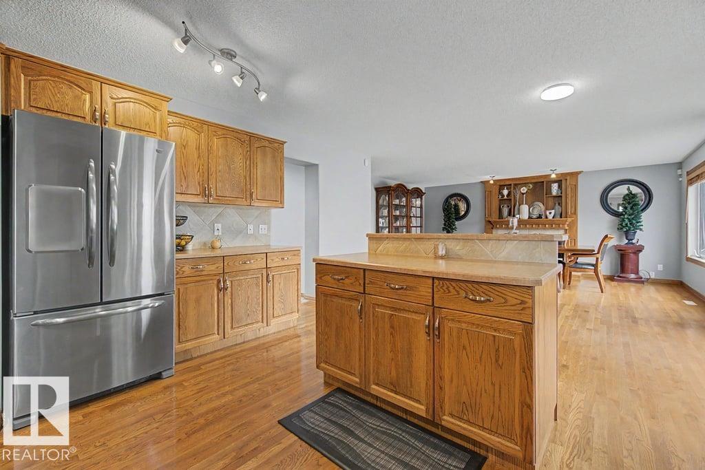 https://zimg.paragon.ice.com/ParagonImages/Property/PM/RAE/225401356/15/0/0/199f95bf0cfe1d91ae095e8f95ab39da/1/2f8f7a7173724f658454f3a0d7fe59b7/225401356-75329fec-294e-4e84-9cc1-c4bbb4c60023.JPG