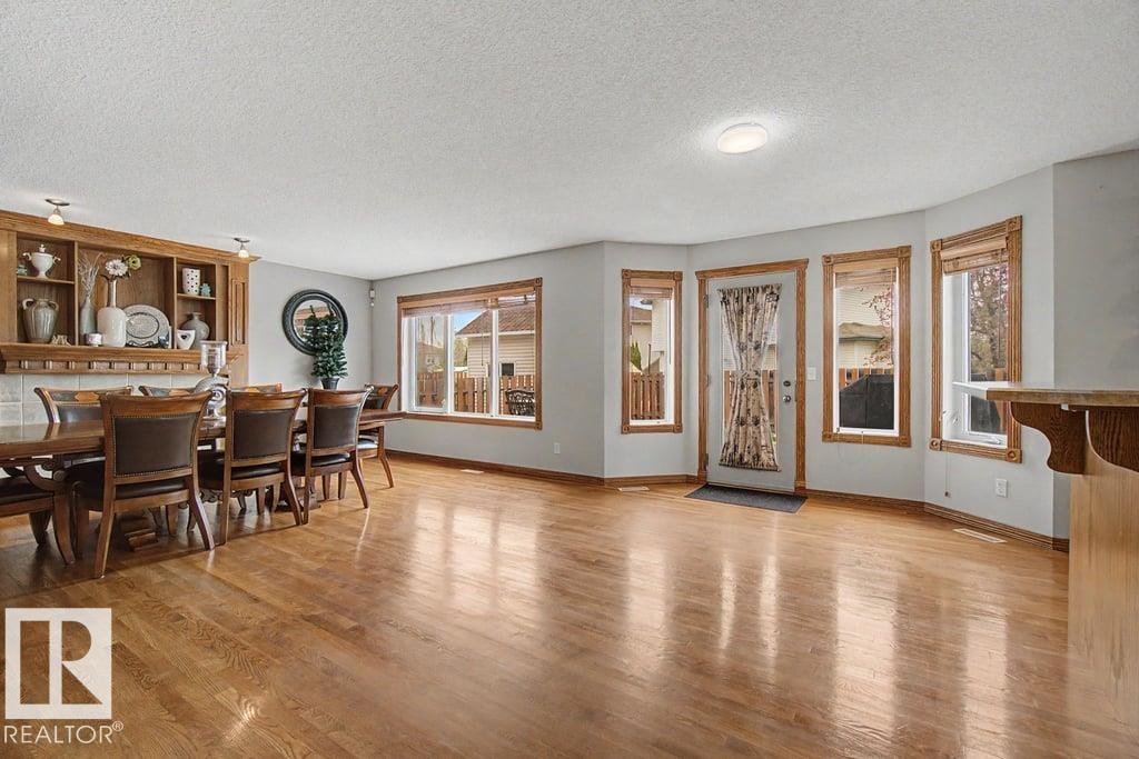 https://zimg.paragon.ice.com/ParagonImages/Property/PM/RAE/225401356/17/0/0/82ba8997b44131ce2cb40972da0deb7c/1/2f8f7a7173724f658454f3a0d7fe59b7/225401356-1b651628-9841-4147-aaf0-ddc6d281391d.JPG