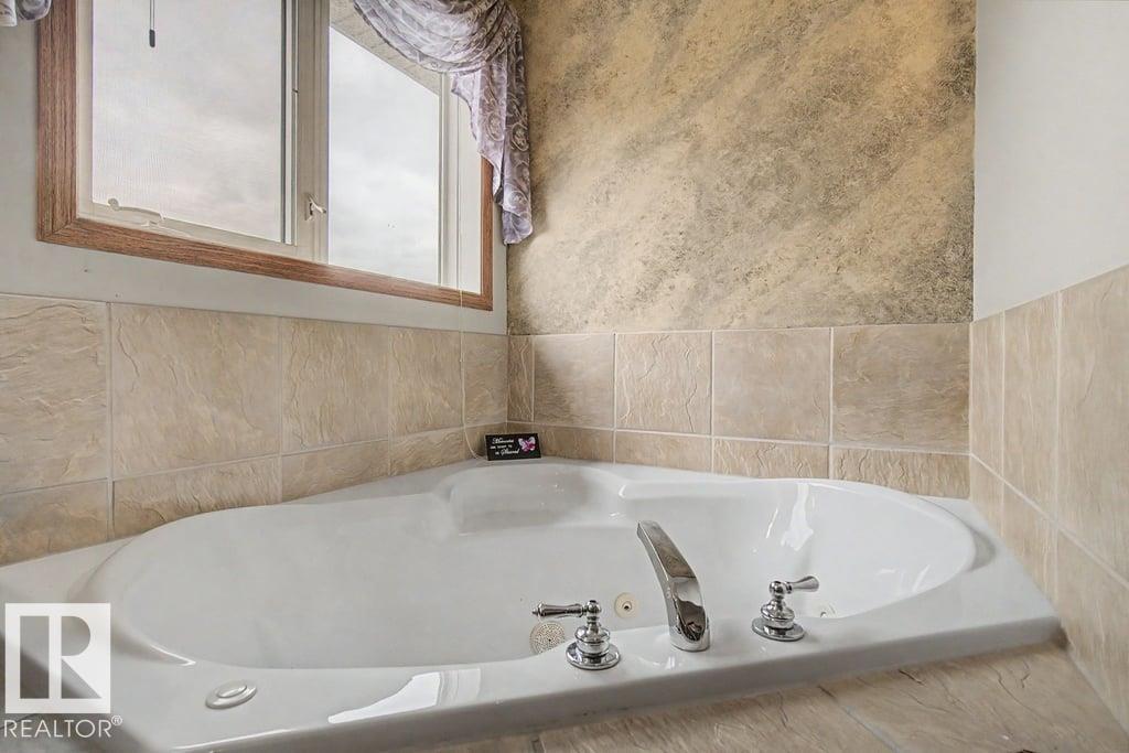 https://zimg.paragon.ice.com/ParagonImages/Property/PM/RAE/225401356/41/0/0/d38ff13736576627c22c895c0fd8a75d/1/2f8f7a7173724f658454f3a0d7fe59b7/225401356-6bf6b452-23ae-4f0f-8abf-48ca0b5b3fce.JPG