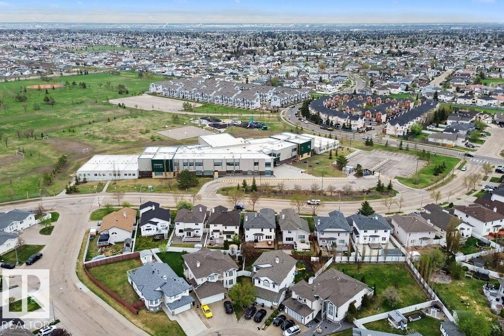 https://zimg.paragon.ice.com/ParagonImages/Property/PM/RAE/225401356/69/0/0/83fb7ed59a1d2c326e47fe650f33fc31/1/2f8f7a7173724f658454f3a0d7fe59b7/225401356-9272a774-1710-41ed-a7eb-73db5bbaf5de.JPG