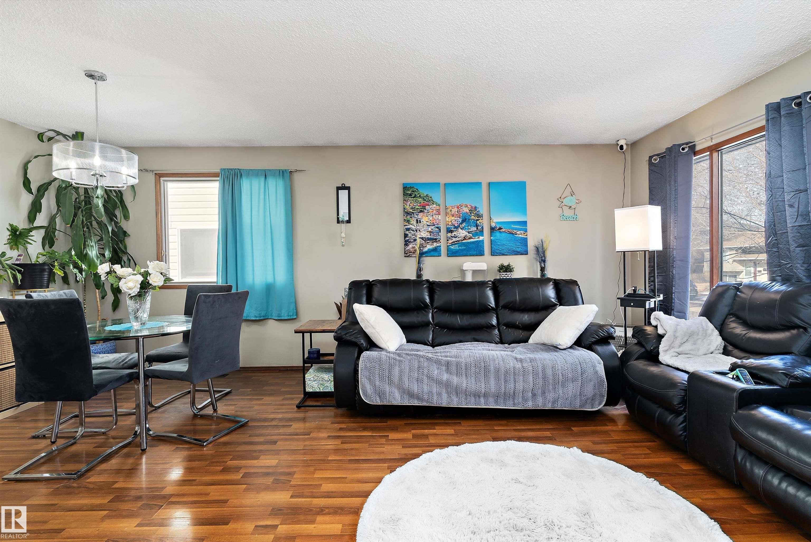 https://zimg.paragon.ice.com/ParagonImages/Property/PM/RAE/225401357/14/0/0/bf35ba60010378b9f62f81ee5fb0a27d/1/8a8a901922f6b45a1d560dac6b575393/225401357-16d7bd89-b6e9-48a2-ba2b-a24f894b662d.JPG