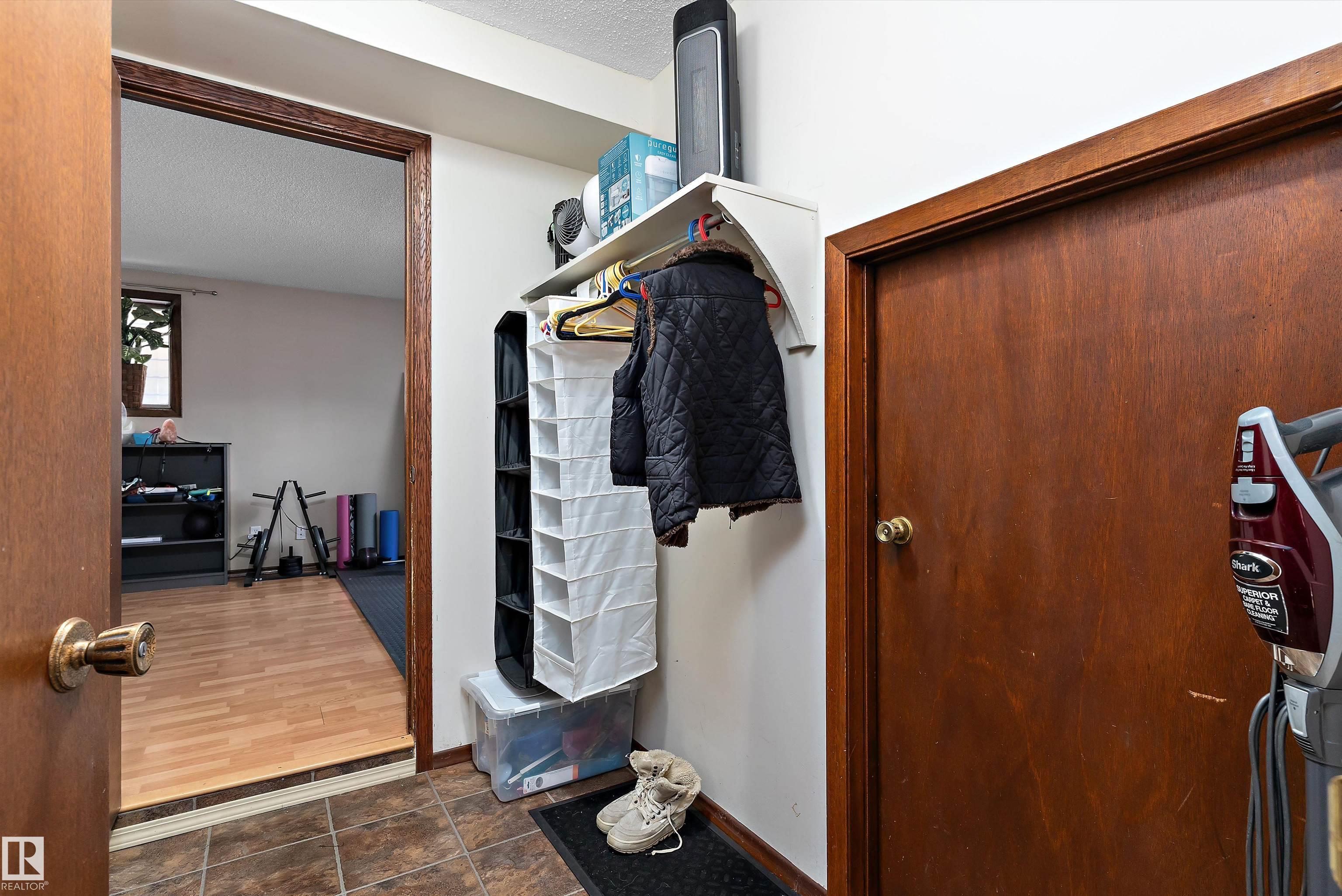 https://zimg.paragon.ice.com/ParagonImages/Property/PM/RAE/225401357/39/0/0/63c6dba4034575b8564a3dbb5e310837/1/8a8a901922f6b45a1d560dac6b575393/225401357-54ab56f4-166c-4a45-b2cf-82f32b2c45d5.JPG