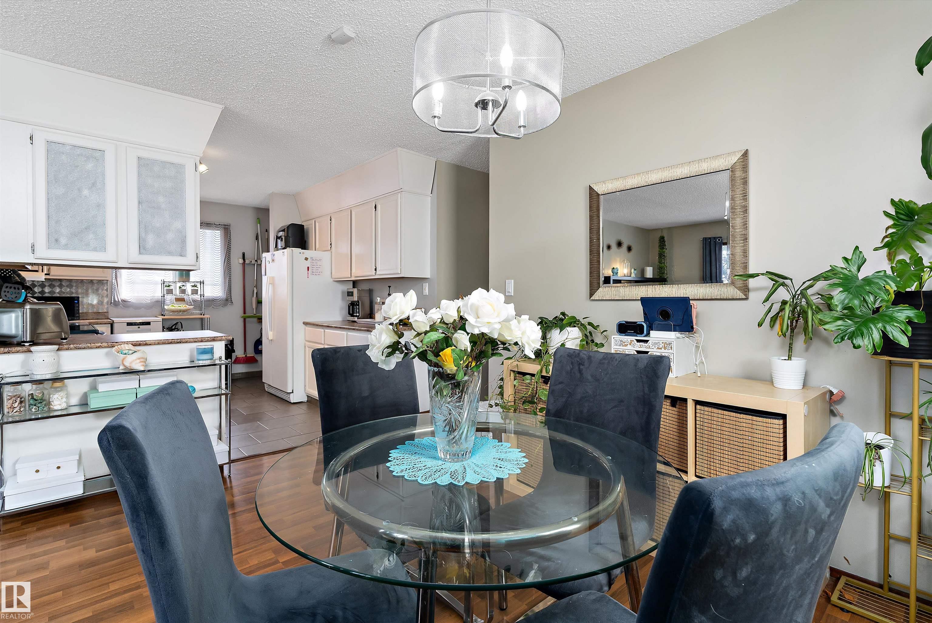https://zimg.paragon.ice.com/ParagonImages/Property/PM/RAE/225401357/8/0/0/6db5cc609464c9b27c1c43d85d146717/1/8a8a901922f6b45a1d560dac6b575393/225401357-b2e02886-145e-491b-a6cc-1dd448b9da0e.JPG