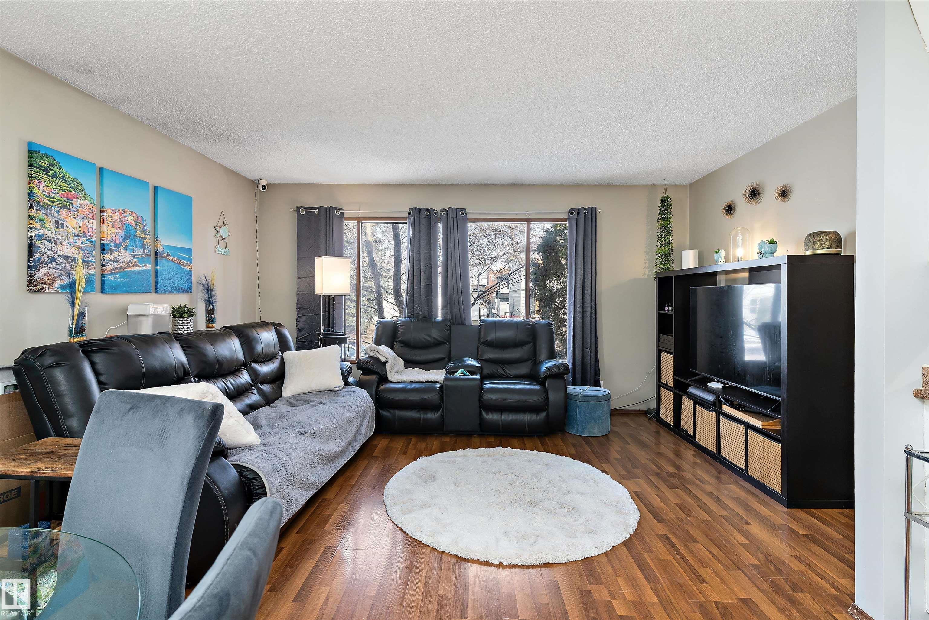https://zimg.paragon.ice.com/ParagonImages/Property/PM/RAE/225401357/9/0/0/8d7377e1d626df265c793fe7438a6459/1/8a8a901922f6b45a1d560dac6b575393/225401357-258fad47-c1d0-4b2e-bb23-f7f659e8a6ab.JPG