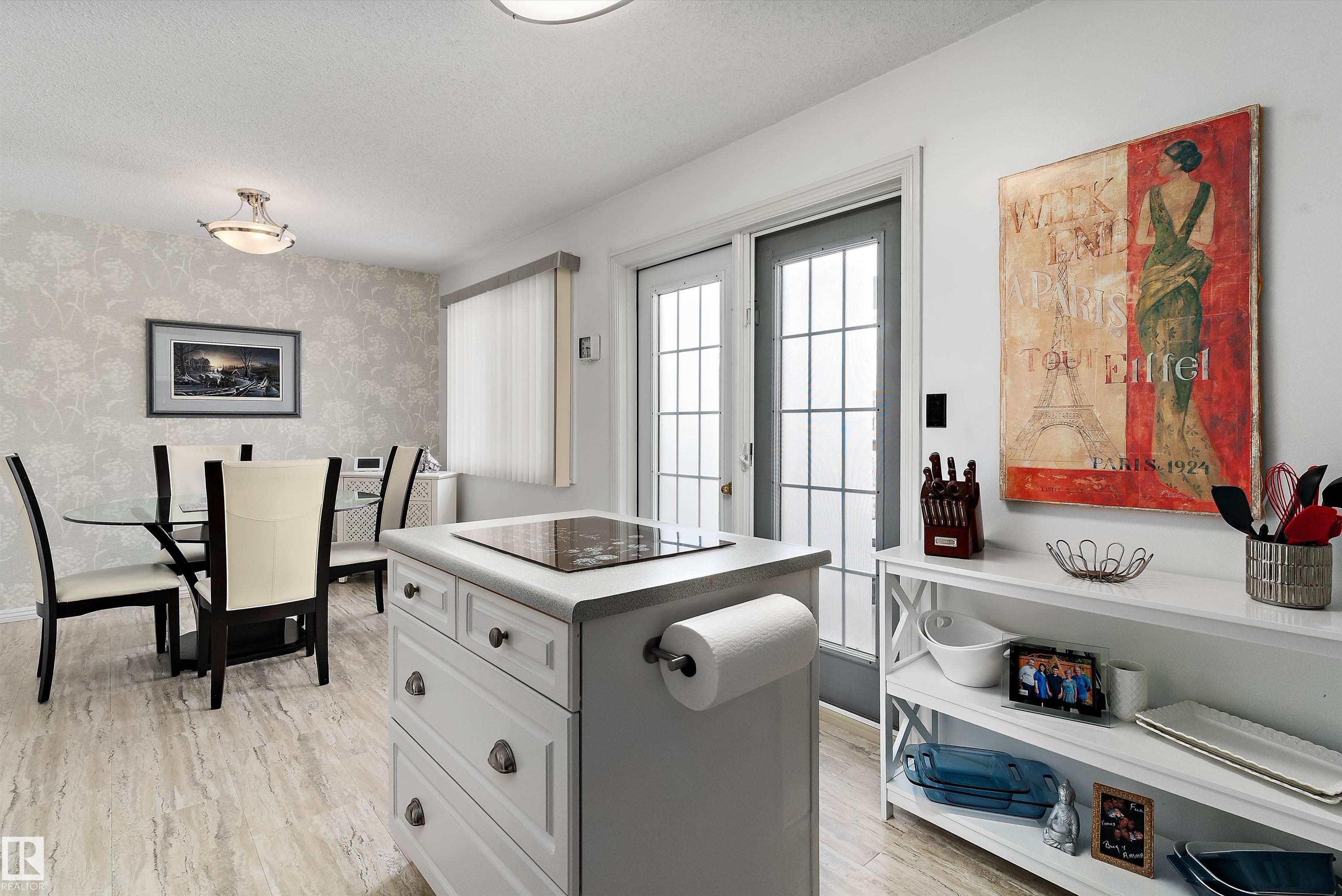 Photo 12 at 26 - 2419 133 Avenue NW, Kernohan, Edmonton
