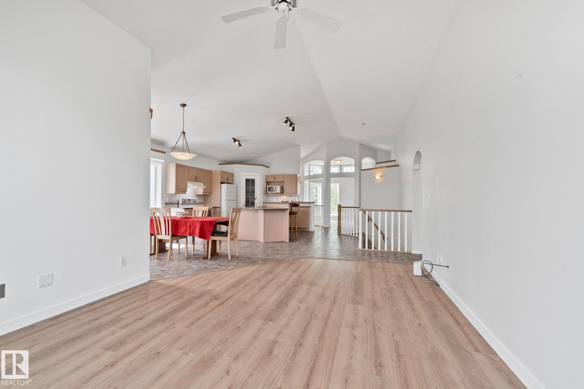 Photo 12 at 522 Hunters Way NW, Haddow, Edmonton