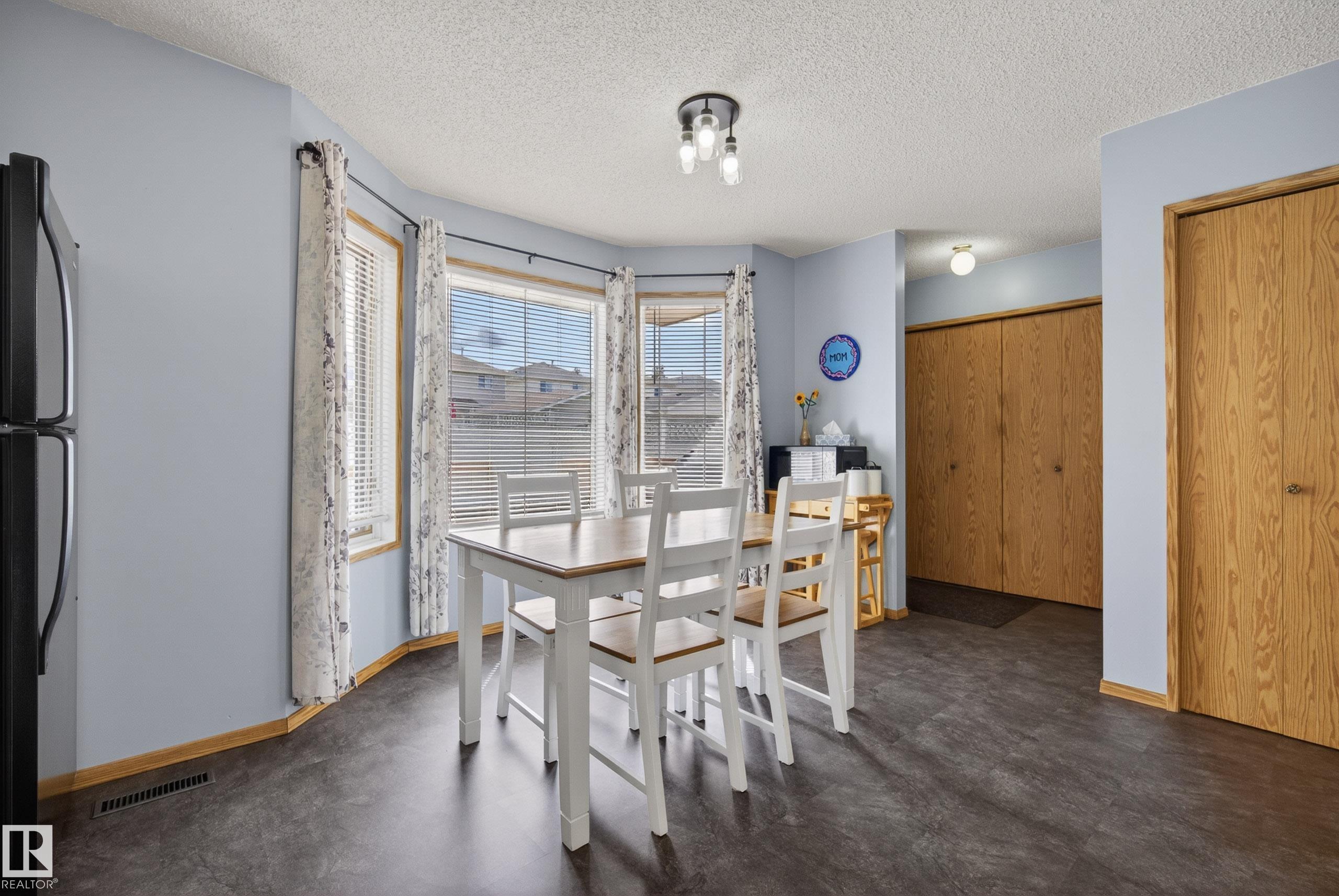 https://zimg.paragon.ice.com/ParagonImages/Property/PM/RAE/225401372/17/0/0/1b5662e741825e1d7386b641e91b440b/1/e303de4161a73d7d7994e88a3e3a9619/225401372-faa3aacb-81b1-493a-8d23-a76cf183125f.JPG