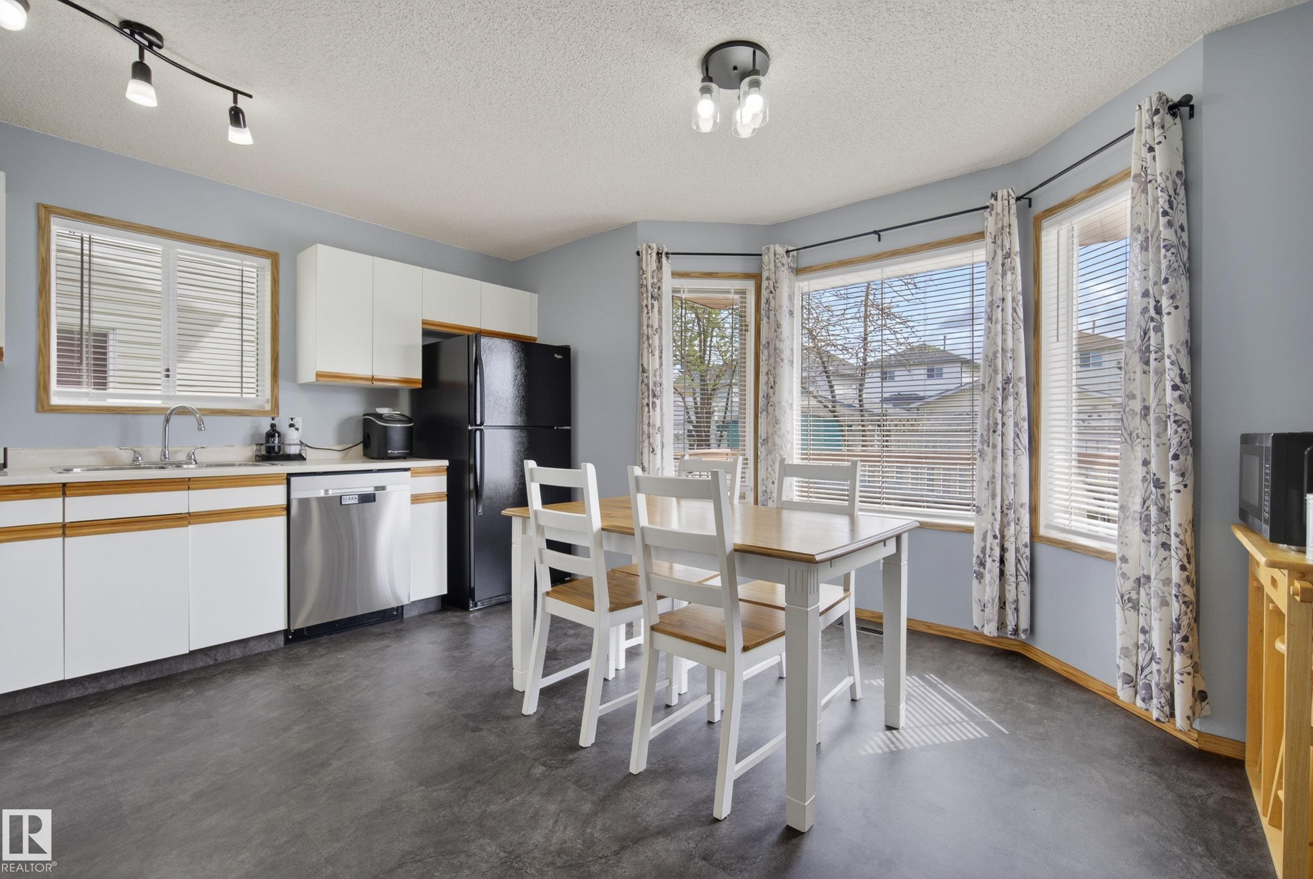 https://zimg.paragon.ice.com/ParagonImages/Property/PM/RAE/225401372/18/0/0/474dc0110fd8b77657eabfa9e081826e/1/e303de4161a73d7d7994e88a3e3a9619/225401372-35f1199e-9f6e-4f03-a060-2b0f71385fef.JPG