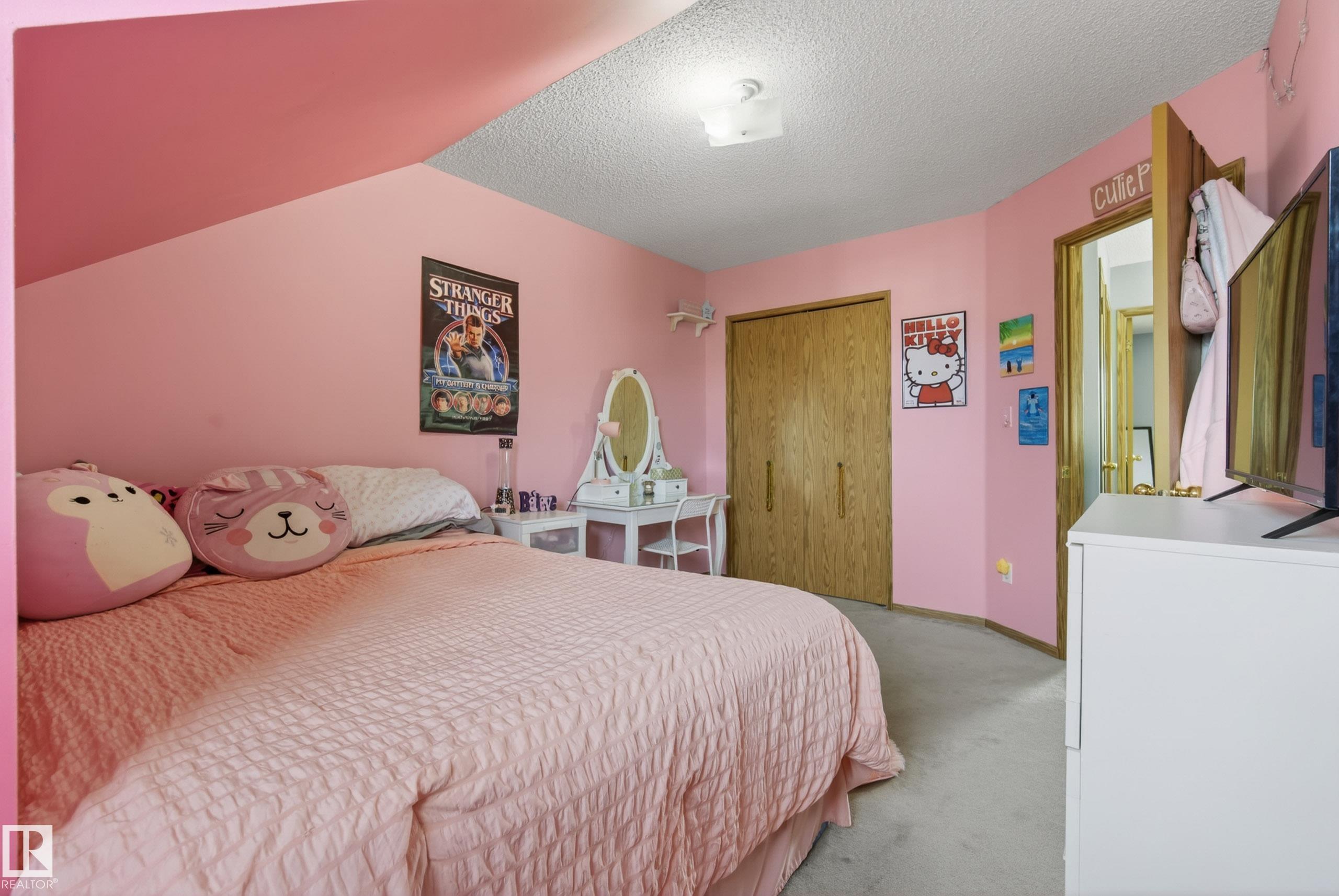 https://zimg.paragon.ice.com/ParagonImages/Property/PM/RAE/225401372/32/0/0/42a1d9b6bdd7689f8f2fa2fcff85f202/1/e303de4161a73d7d7994e88a3e3a9619/225401372-8fcfd2dd-91fe-4090-bfbb-b5edac88be10.JPG