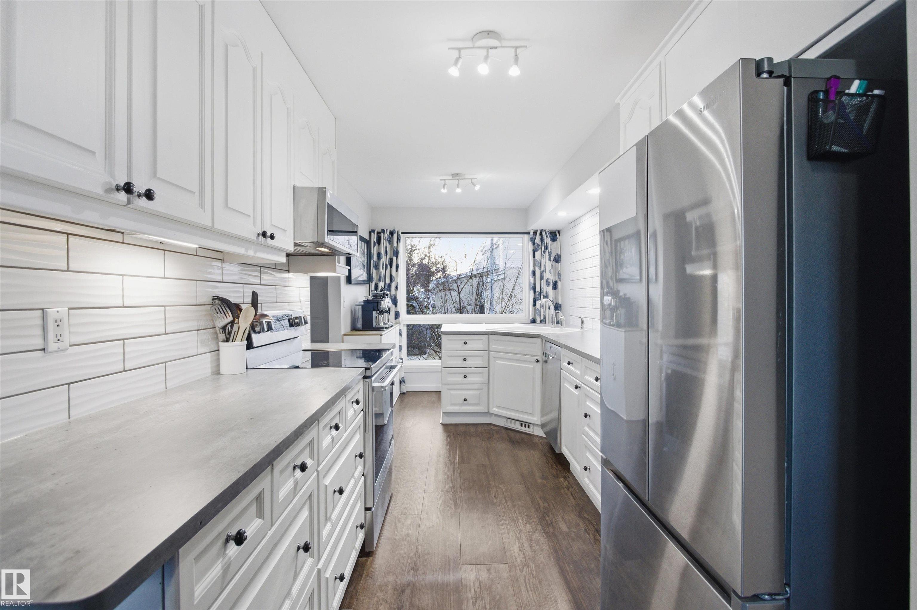 Photo 9 at 344 Grandin Village, Grandin, St. Albert