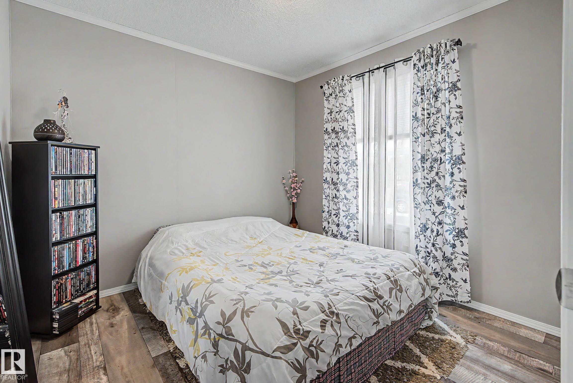 https://zimg.paragon.ice.com/ParagonImages/Property/PM/RAE/225401374/19/0/0/5621ba50ff67b98ad1668102e4d5d356/1/9636cf238223508b5d0ffd87a9ecc99f/225401374-d6c3d62d-7504-4341-bb78-ebea72c11ac8.JPG