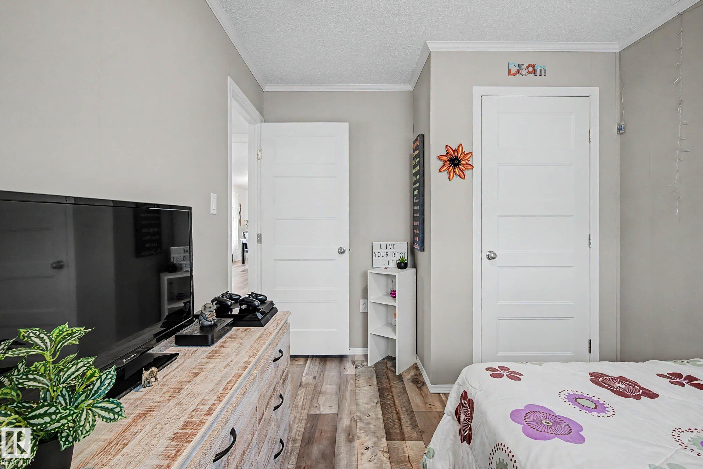 https://zimg.paragon.ice.com/ParagonImages/Property/PM/RAE/225401374/22/0/0/3bc2aeaebac1e3ef95b51b06527b6982/1/9636cf238223508b5d0ffd87a9ecc99f/225401374-94393b7d-9e11-481b-a962-97356edd6c6b.JPG
