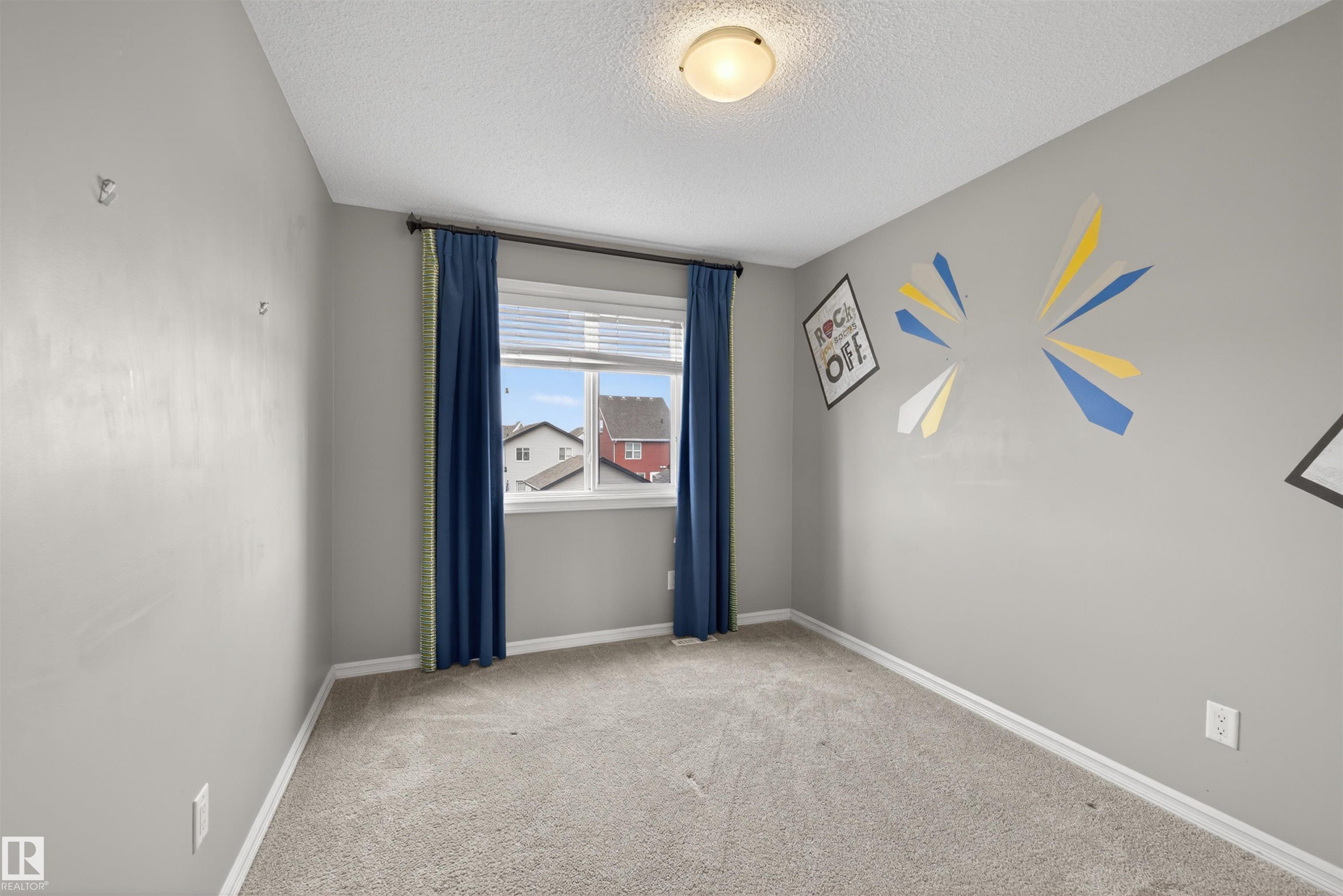 Photo 18 at 828 36 Avenue NW, Maple Crest, Edmonton