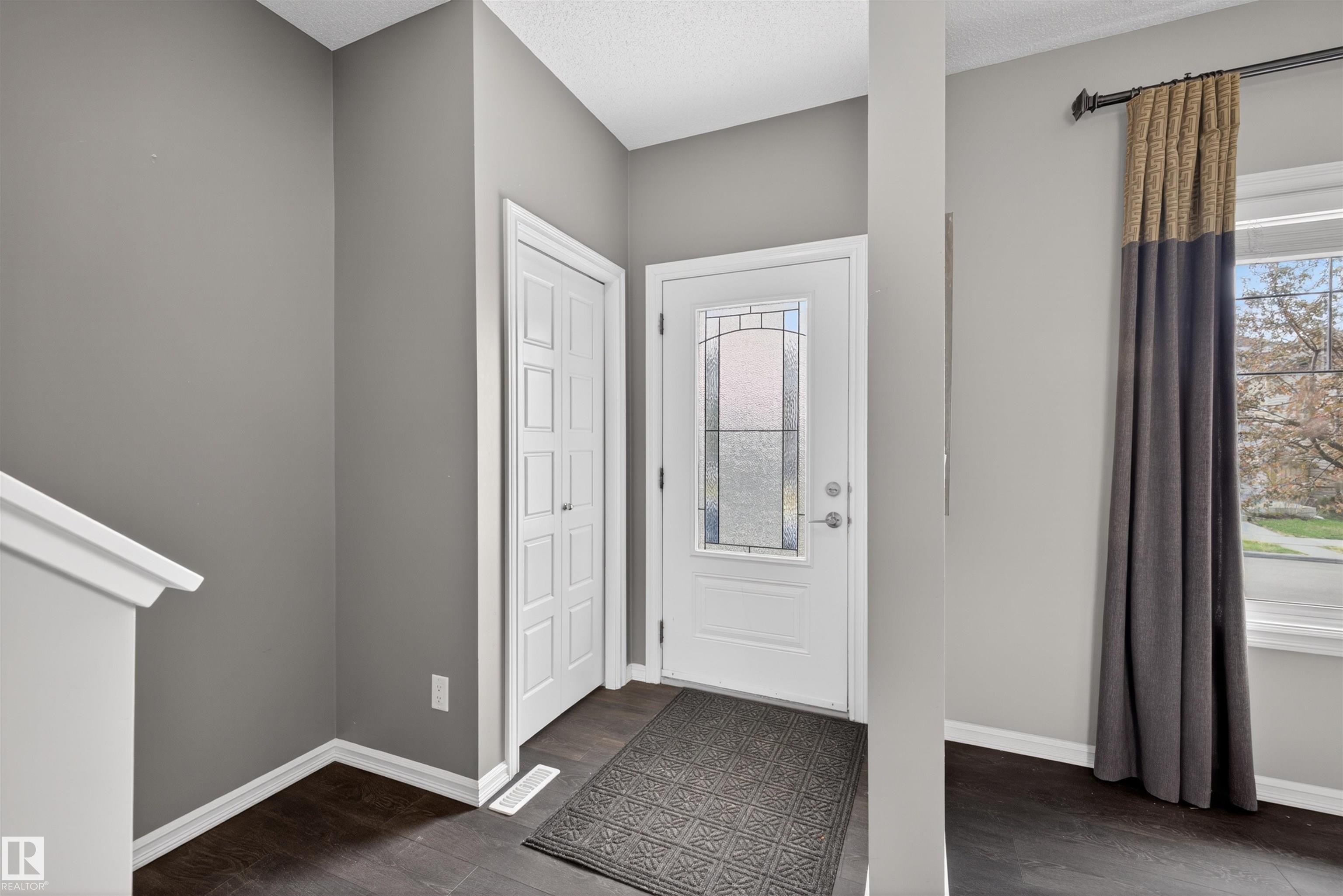 Photo 24 at 828 36 Avenue NW, Maple Crest, Edmonton