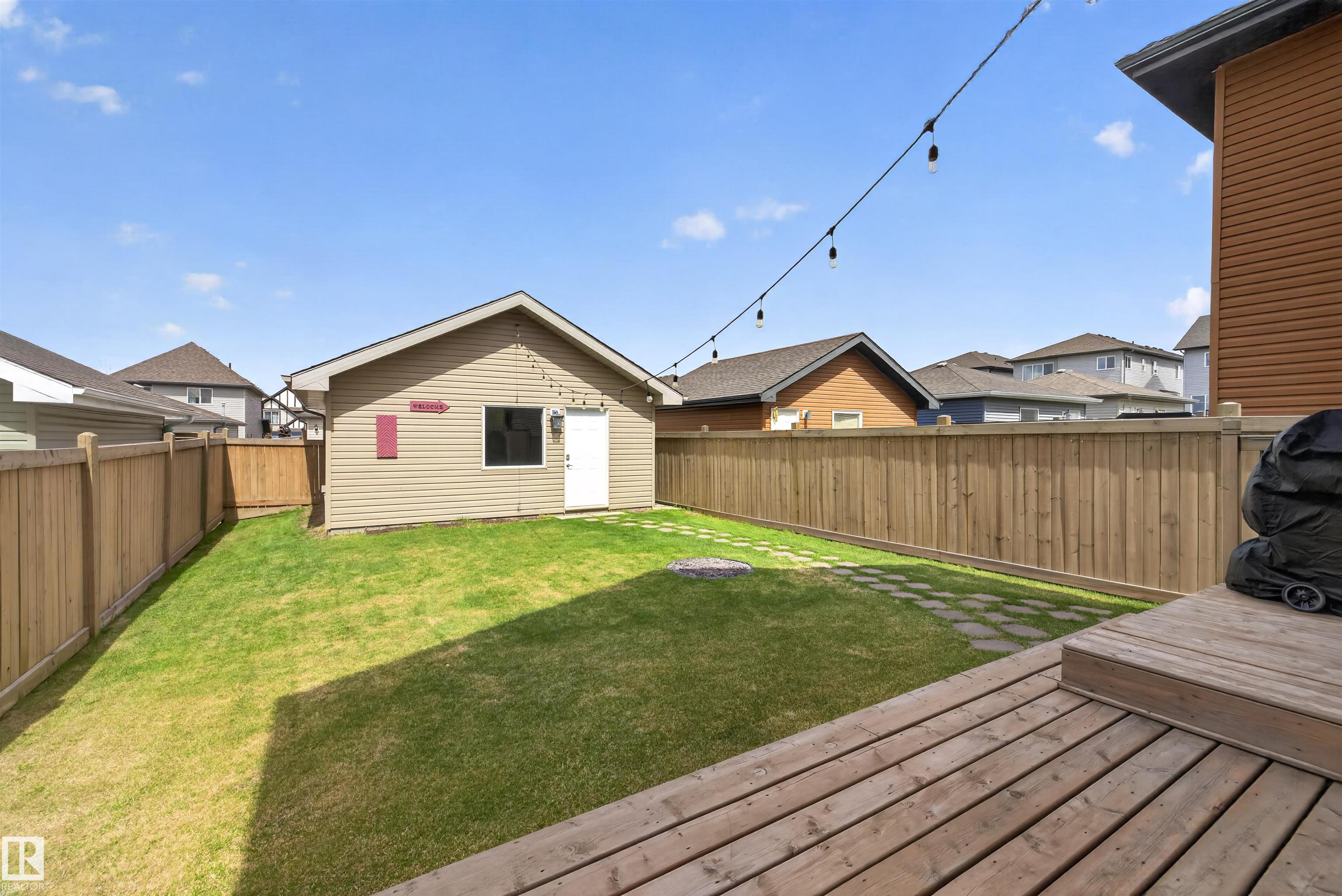 Photo 34 at 828 36 Avenue NW, Maple Crest, Edmonton