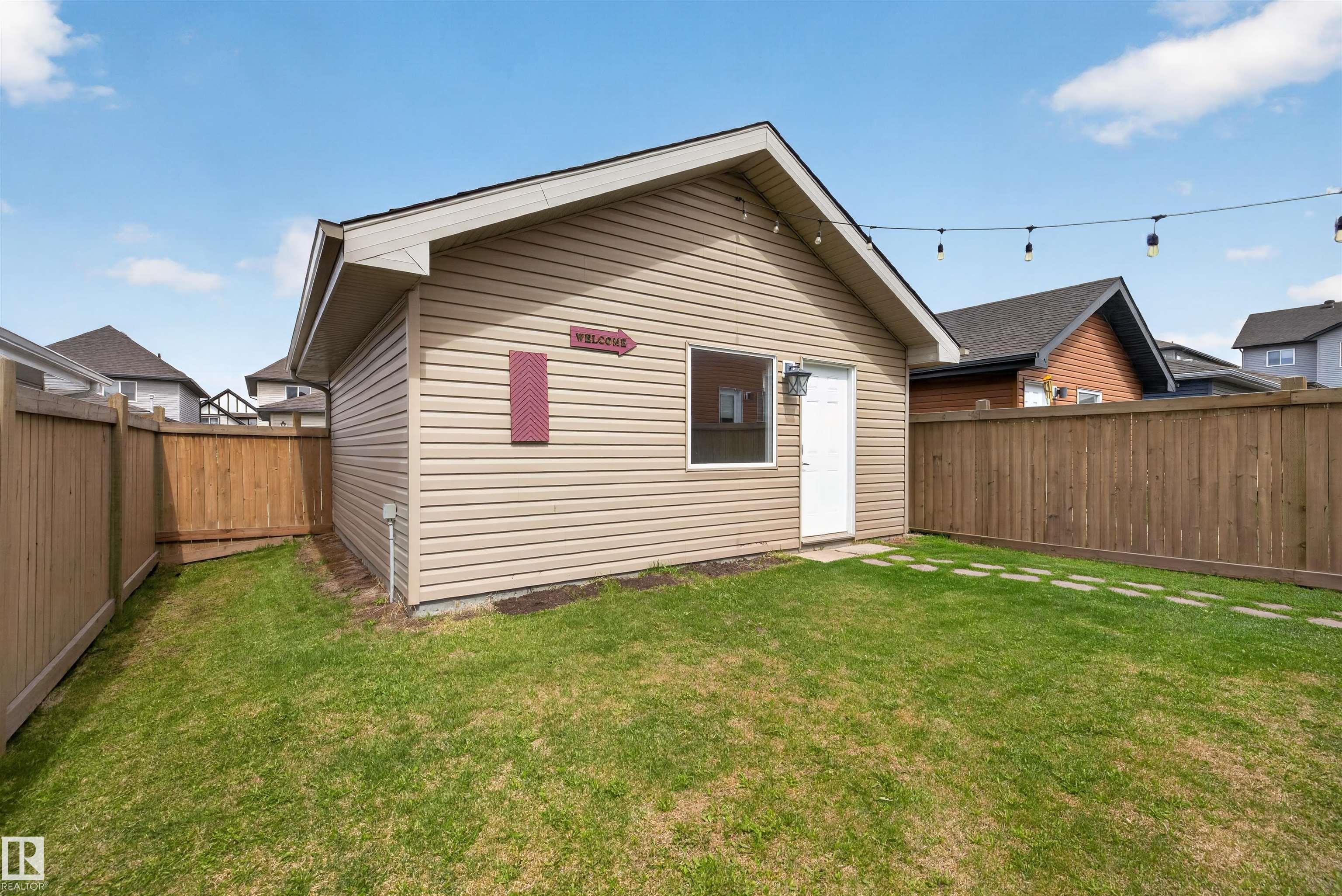 Photo 35 at 828 36 Avenue NW, Maple Crest, Edmonton