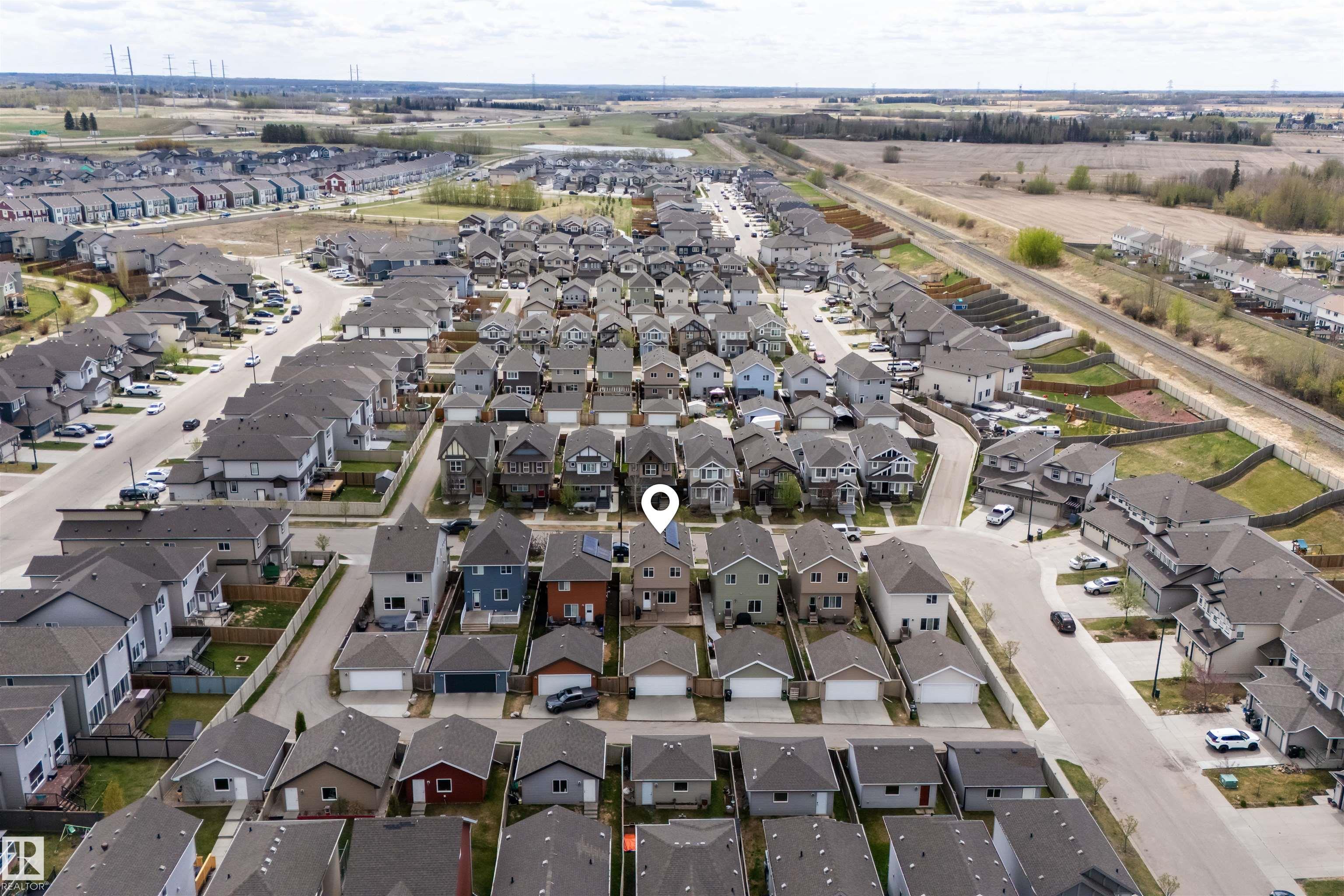Photo 46 at 828 36 Avenue NW, Maple Crest, Edmonton
