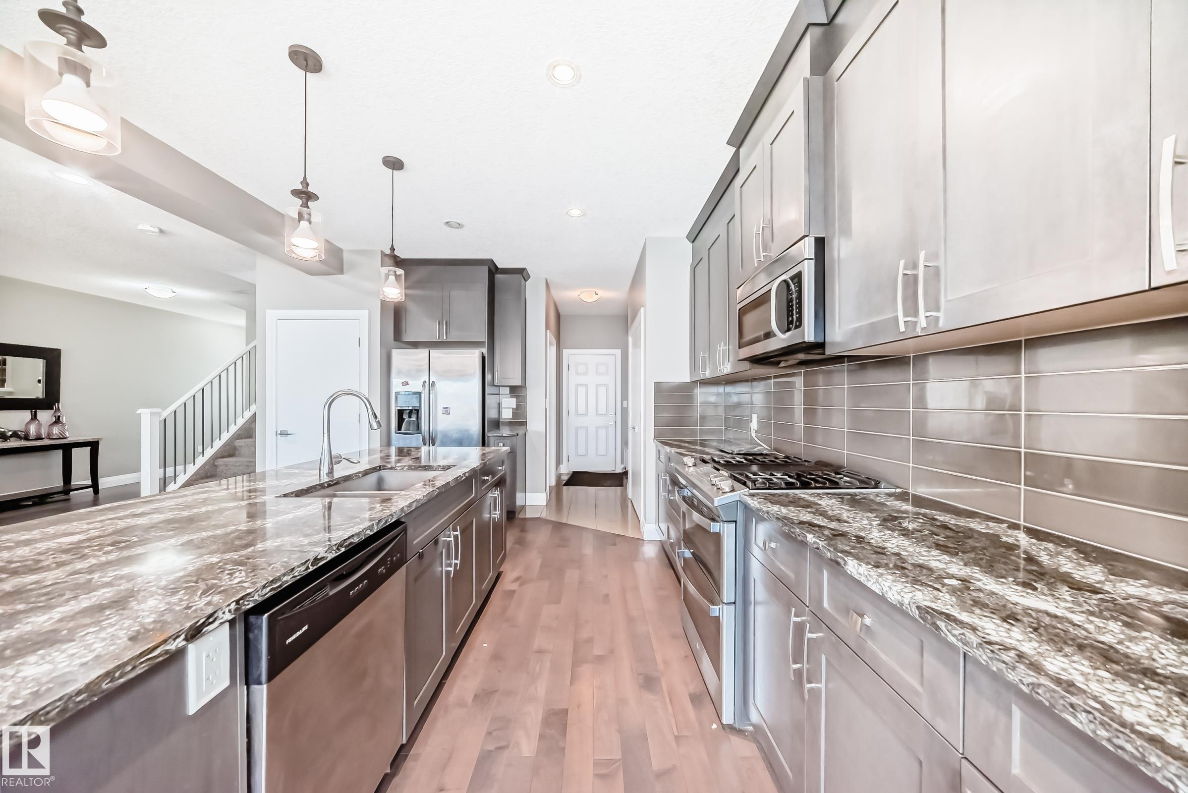 Photo 7 at 4155 Charles Link SW, Chappelle Area, Edmonton