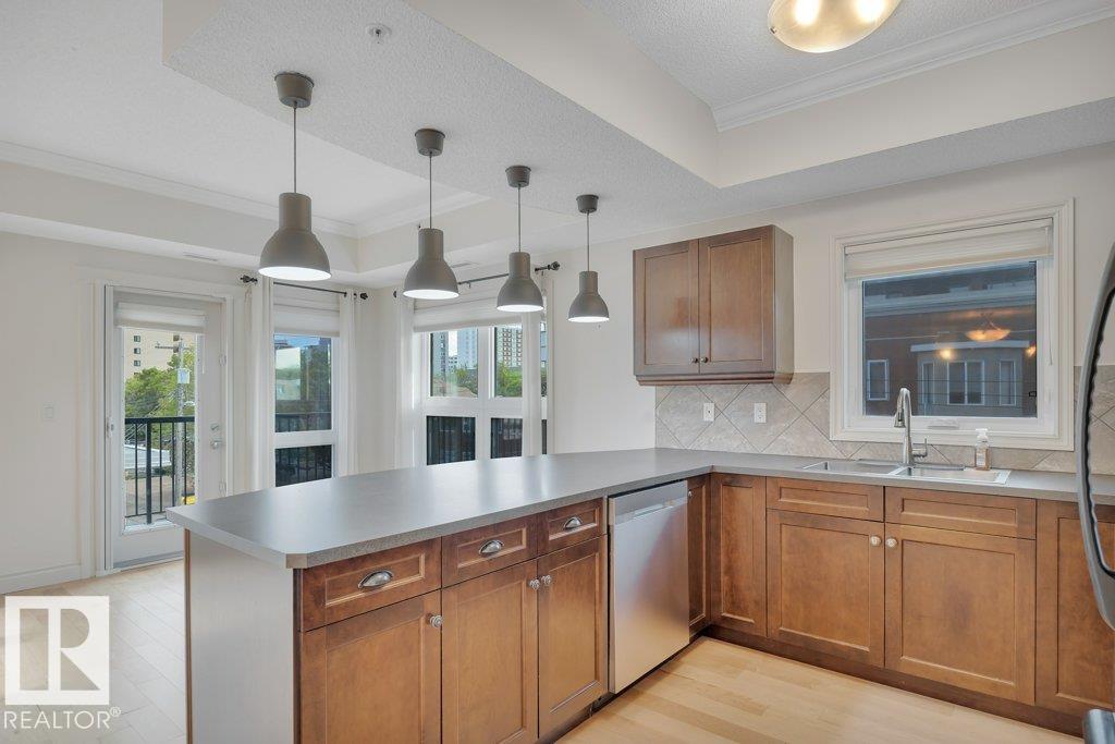 Photo 24 at 306 - 10232 115 Street NW, Wîhkwêntôwin, Edmonton