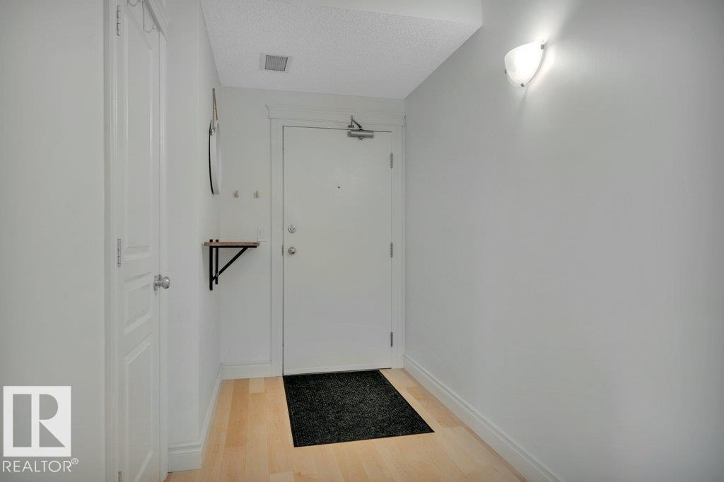 Photo 7 at 306 - 10232 115 Street NW, Wîhkwêntôwin, Edmonton