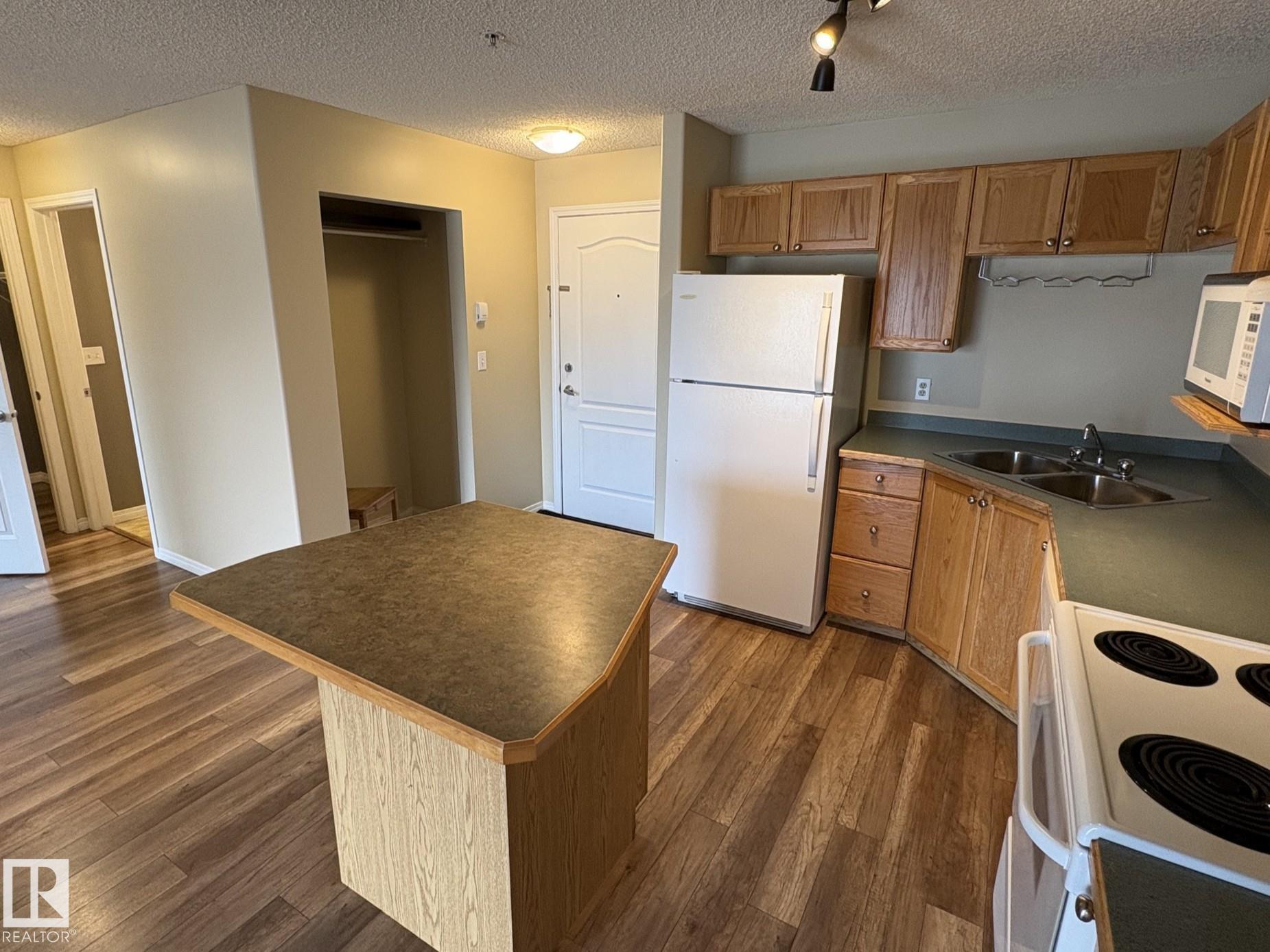 Photo 7 at 138 - 9525 162 Avenue NW, Eaux Claires, Edmonton