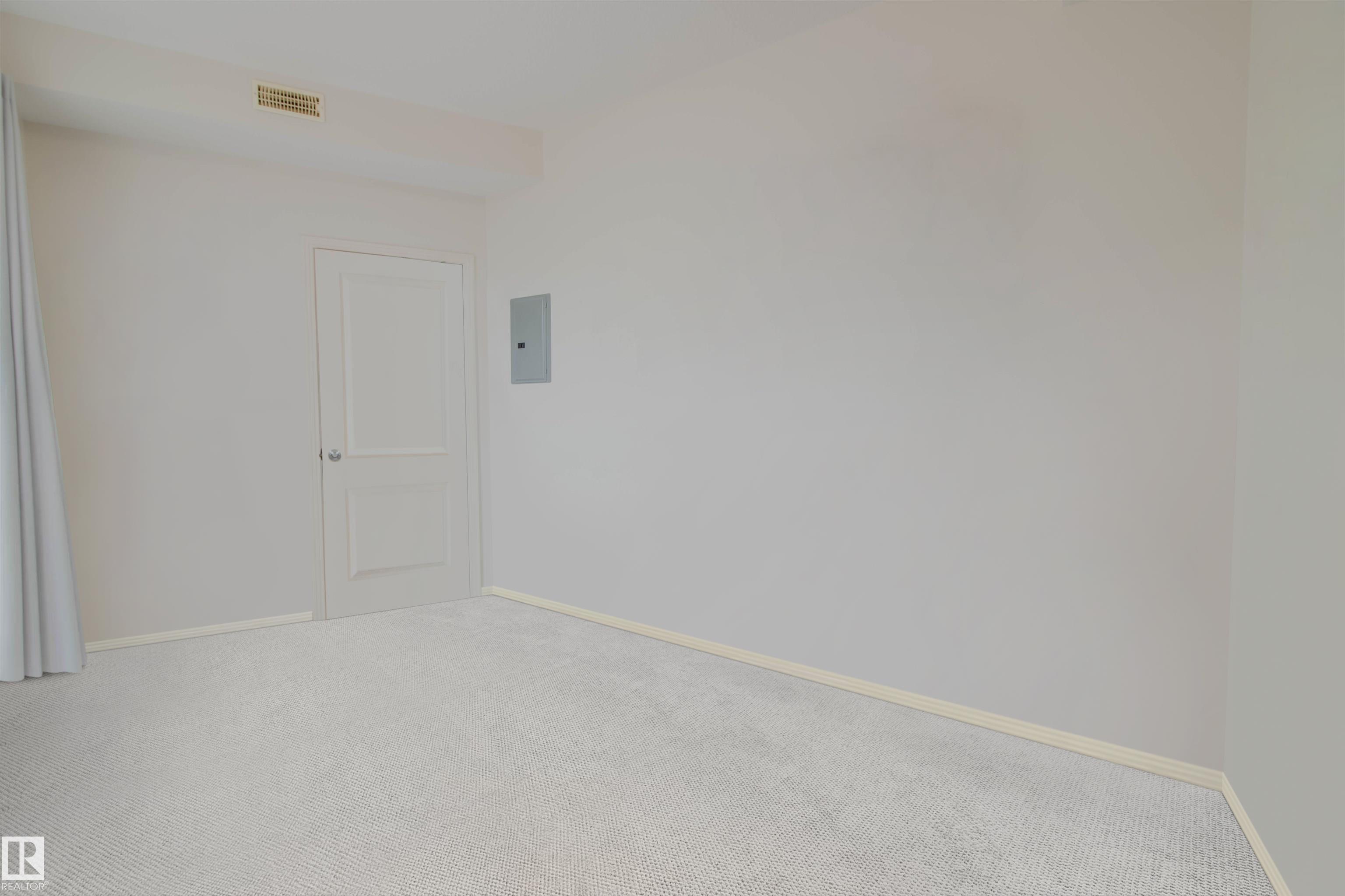 https://zimg.paragon.ice.com/ParagonImages/Property/PM/RAE/225401390/20/0/0/4fc8e5f5d26856efd4bd0c4ff1f1ecdb/1/2d9ace958021b3b3ef6183c0fe77057b/225401390-86d75cc7-963b-487e-81e3-585af6d61876.JPG