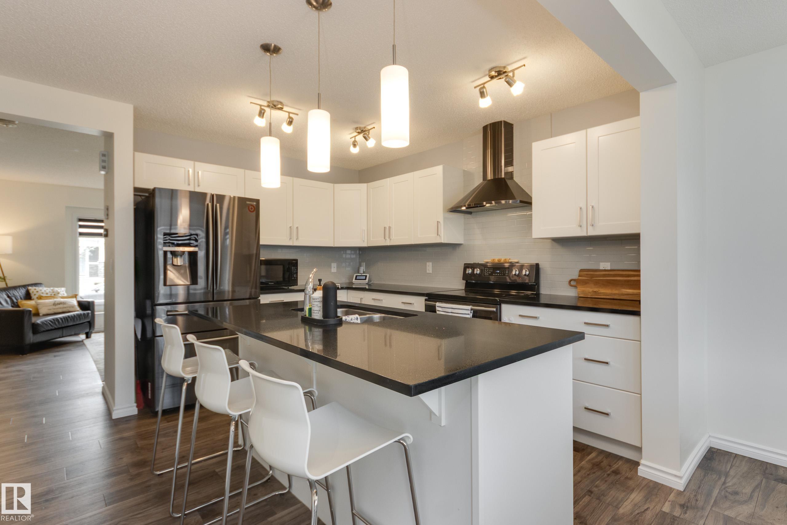 Photo 8 at 22123 88 Avenue NW, Rosenthal, Edmonton