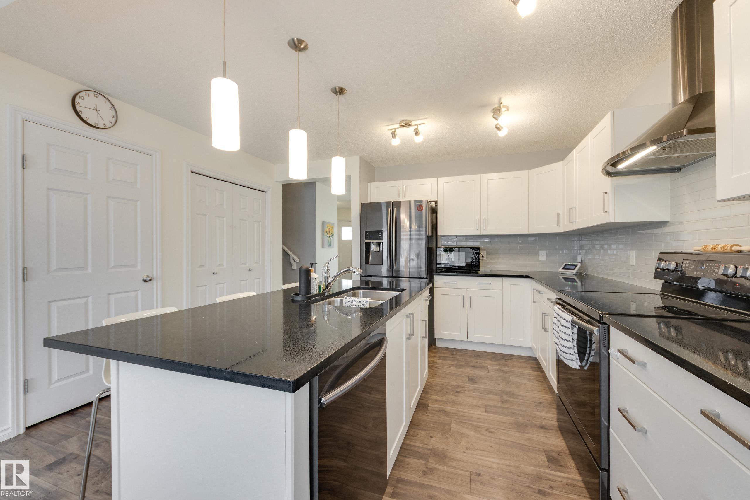 Photo 9 at 22123 88 Avenue NW, Rosenthal, Edmonton