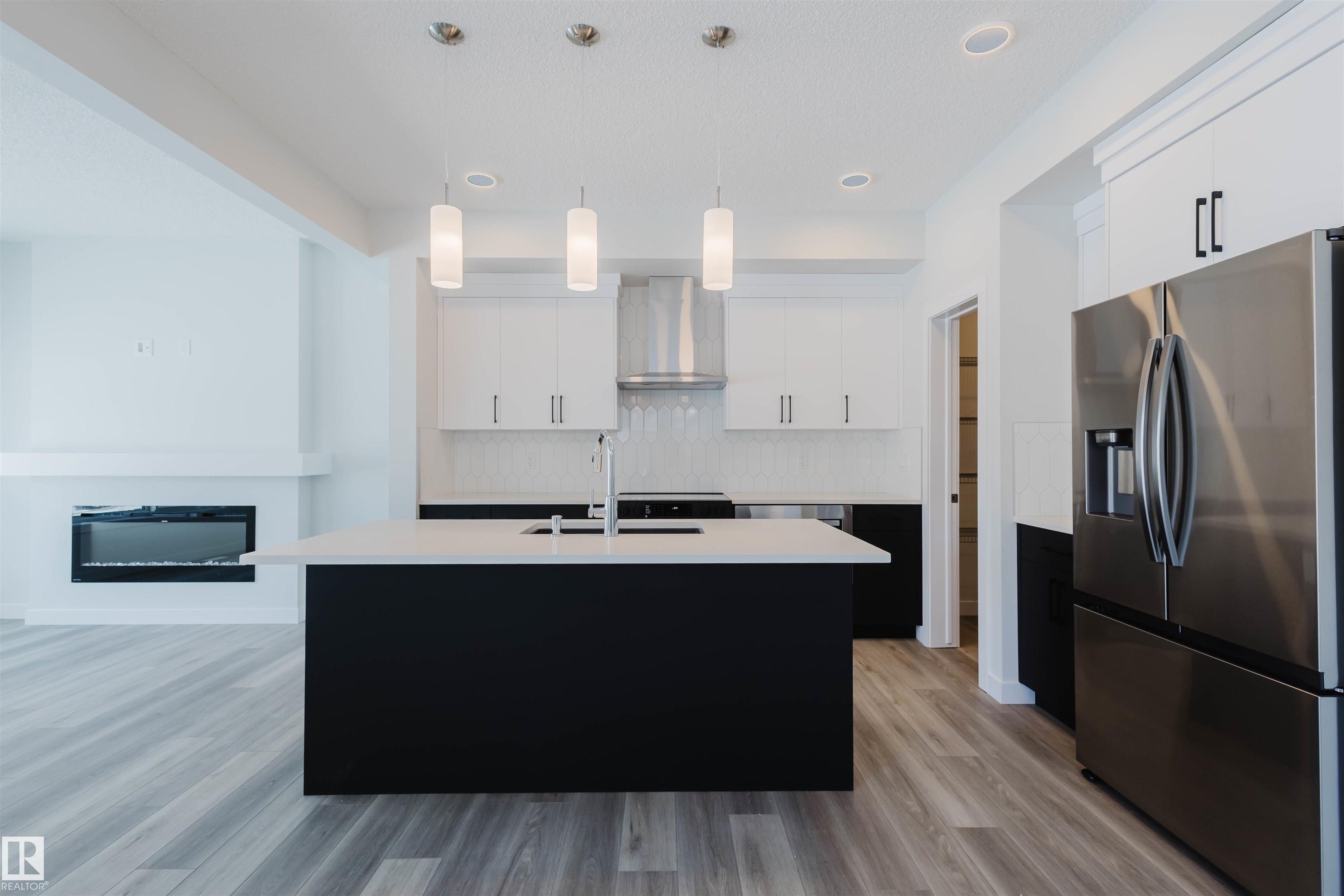 https://zimg.paragon.ice.com/ParagonImages/Property/PM/RAE/225401410/19/0/0/a7ec25a3be94684a3e88789c4541d5ba/1/a3b07d65128b8af7cc60fba05bf1b36f/225401410-4404b6e4-935b-472d-9502-43d453dc8114.JPG